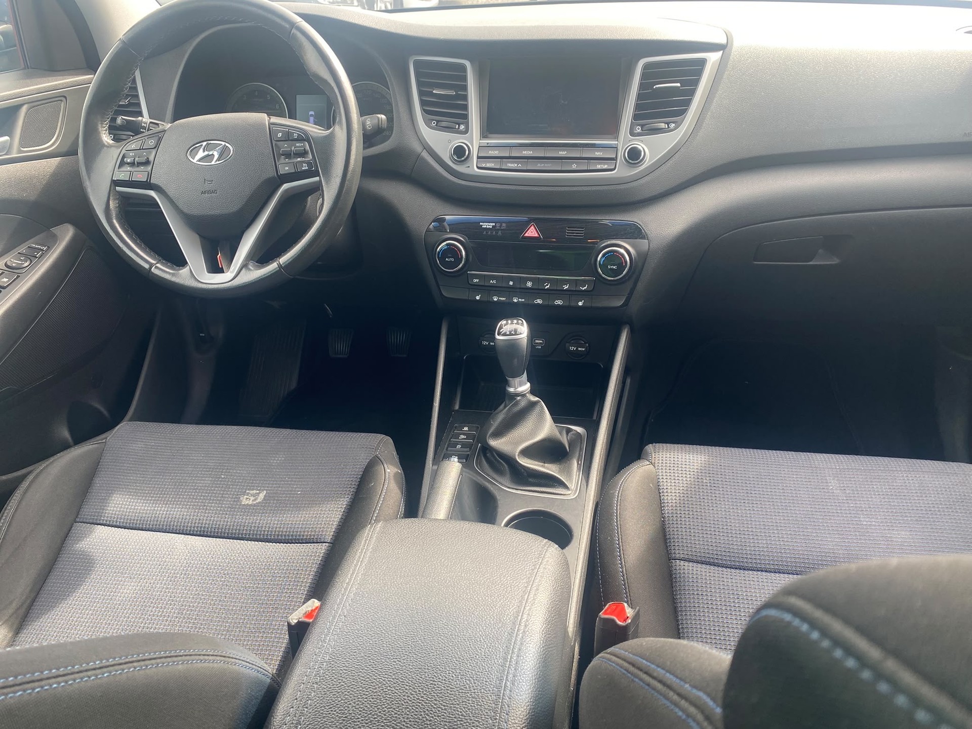 HYUNDAI Tucson 2.0 CRDI Plena 2WD-image-10