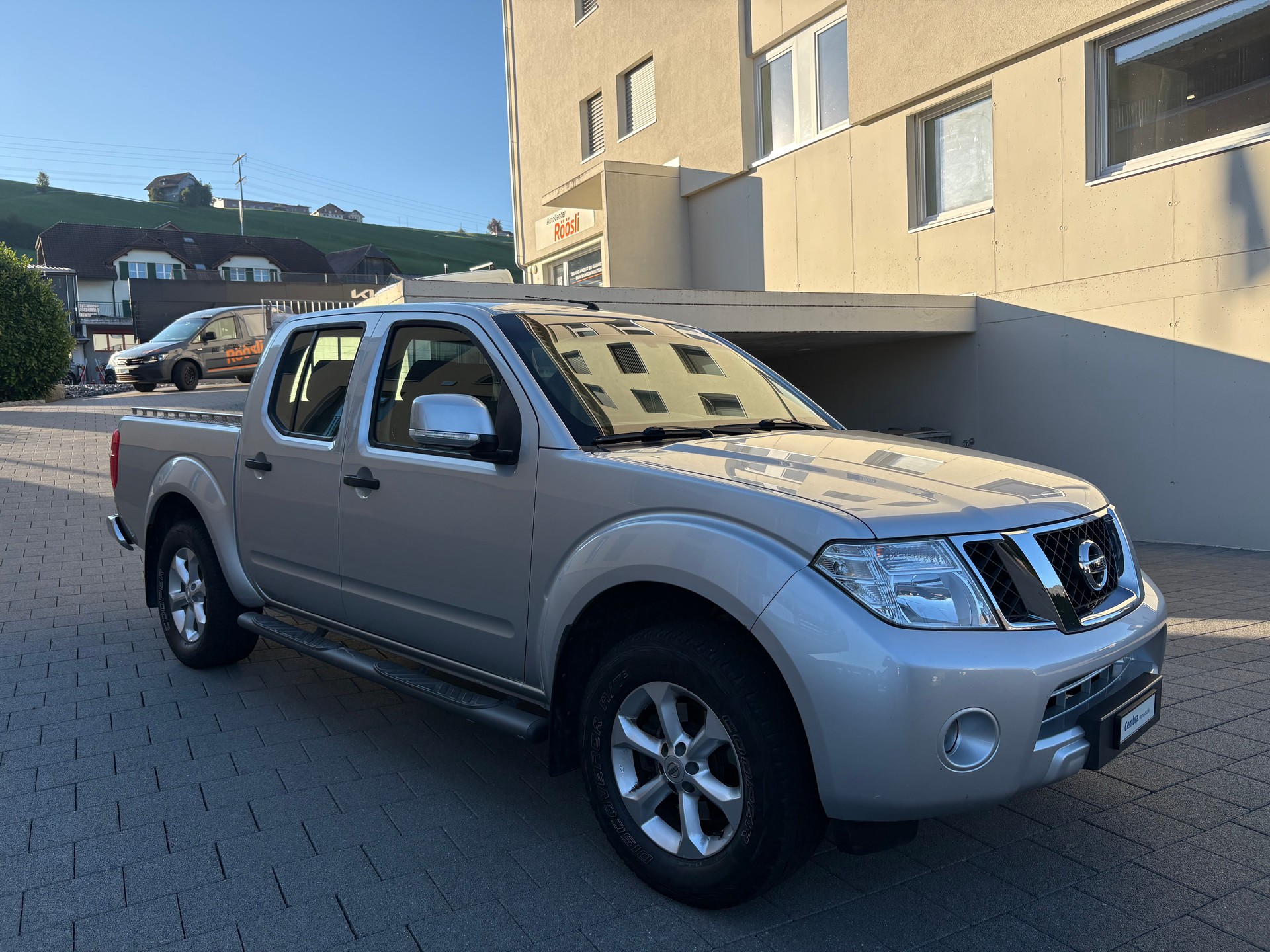 NISSAN Navara Double Cab Platinum 2.5 dCi 4WD-image-6