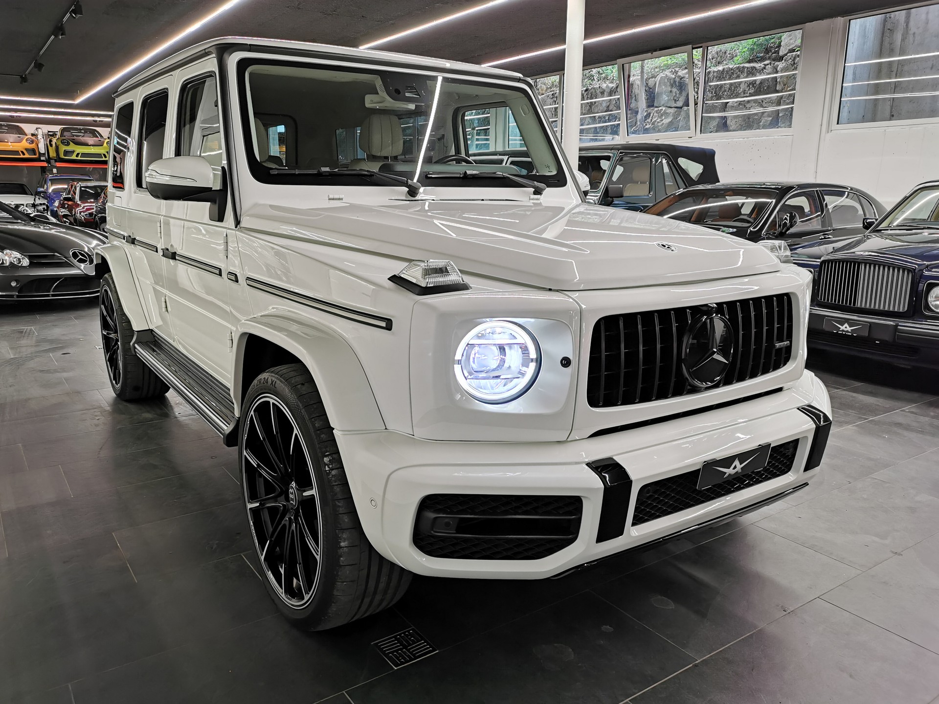 MERCEDES-BENZ G 500 V8 THE LAST G 63 AMG Line 9G-Tronic ALL WHITE SPECIAL BURMESTER LEDER MANUFAKTUR BEIGE/DUNKELBRAUN LED 360° 24" BRABUS-image-0