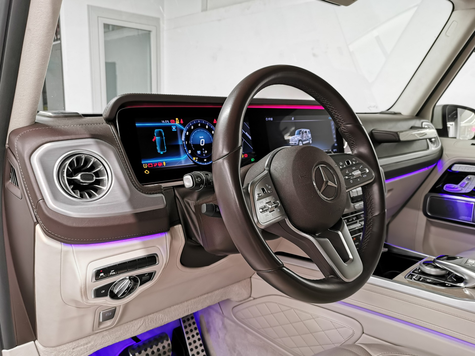 MERCEDES-BENZ G 500 V8 THE LAST G 63 AMG Line 9G-Tronic ALL WHITE SPECIAL BURMESTER LEDER MANUFAKTUR BEIGE/DUNKELBRAUN LED 360° 24" BRABUS-image-3