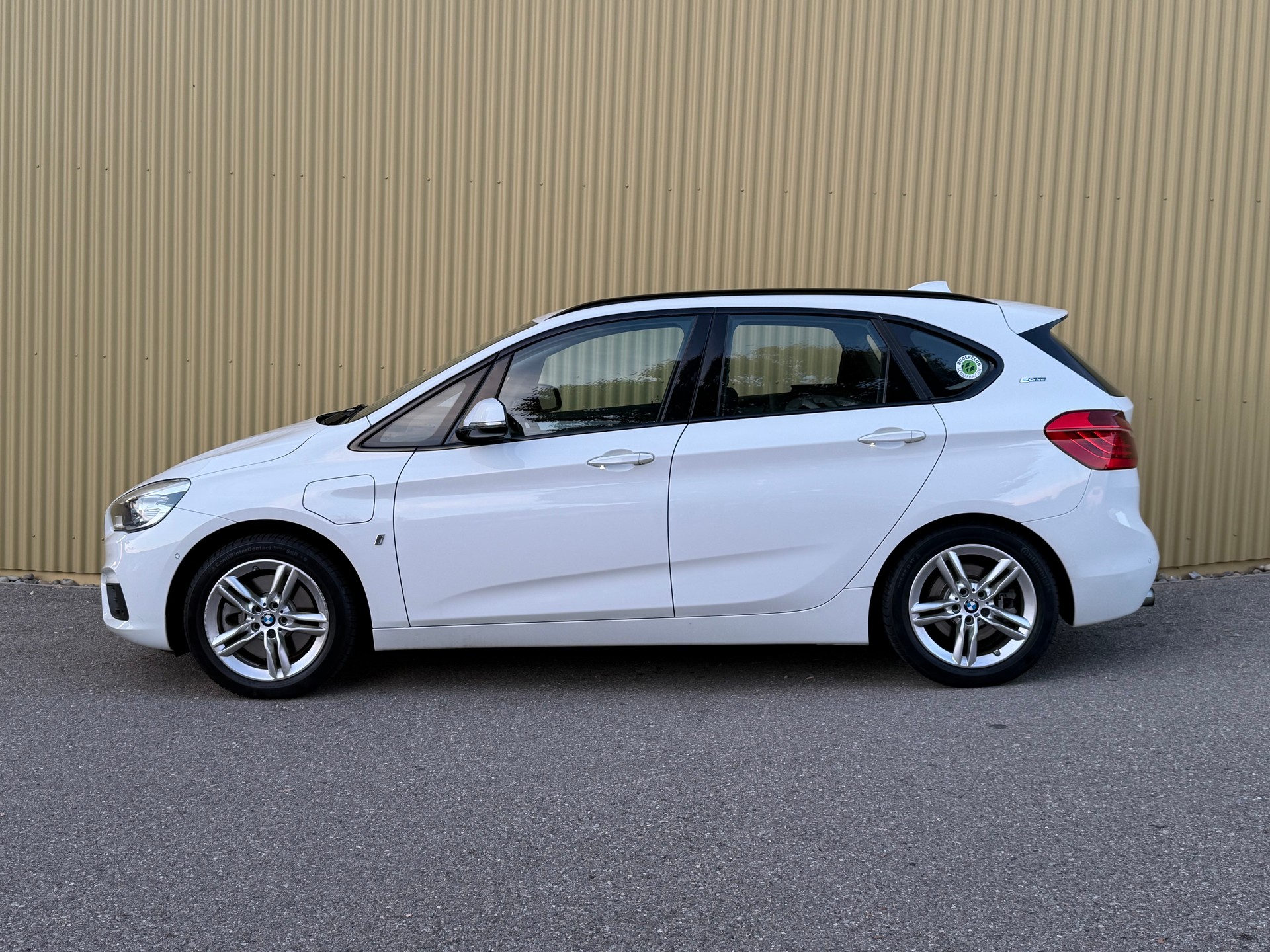 BMW 225xe iPerformance Active Tourer Steptronic-image-2