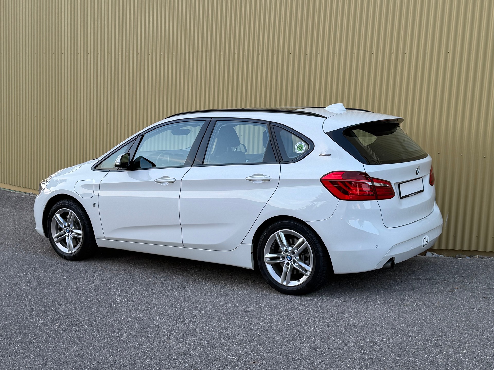 BMW 225xe iPerformance Active Tourer Steptronic-image-3