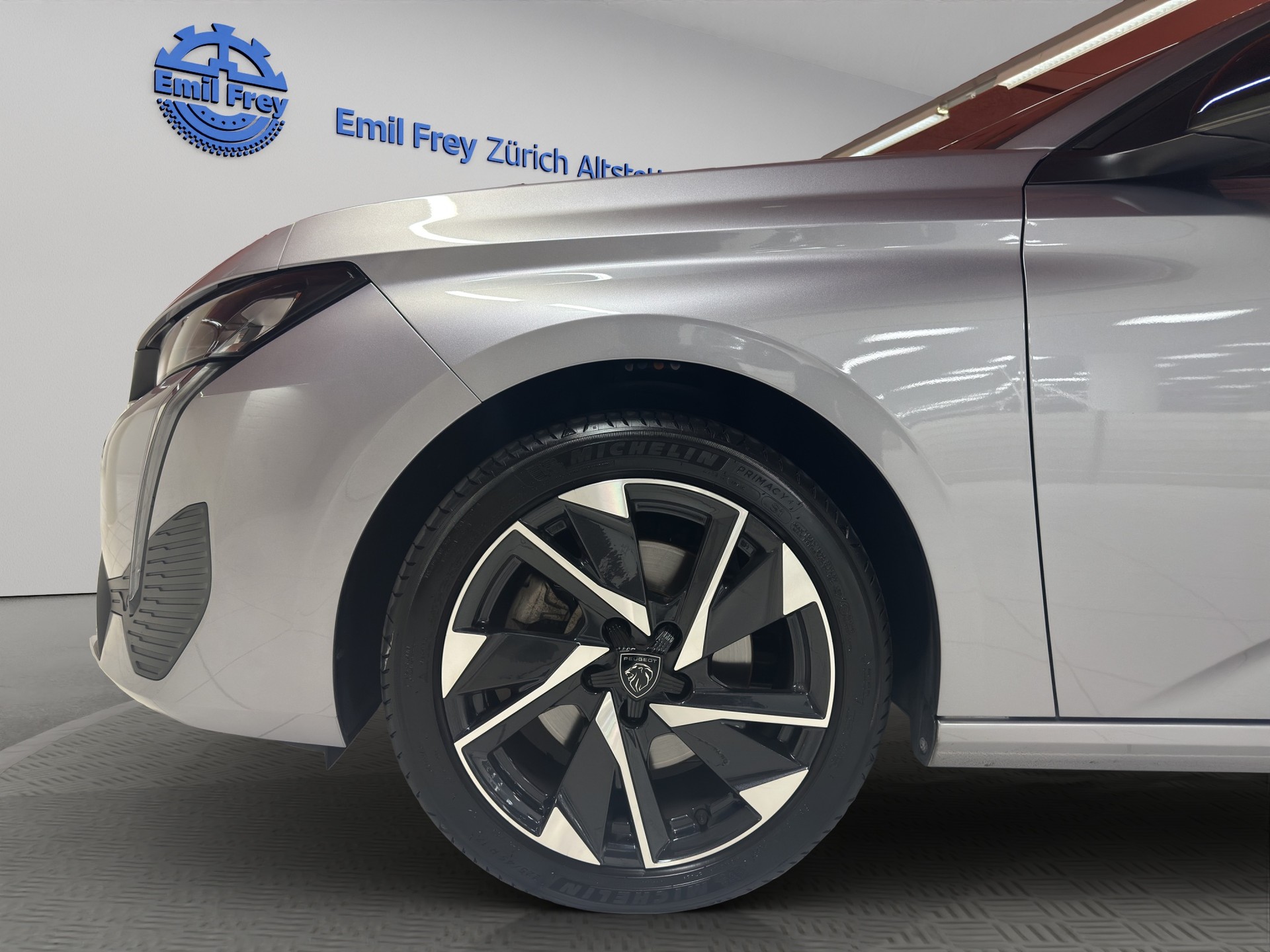 PEUGEOT 308 SW 1.2 PureTech Active-image-8
