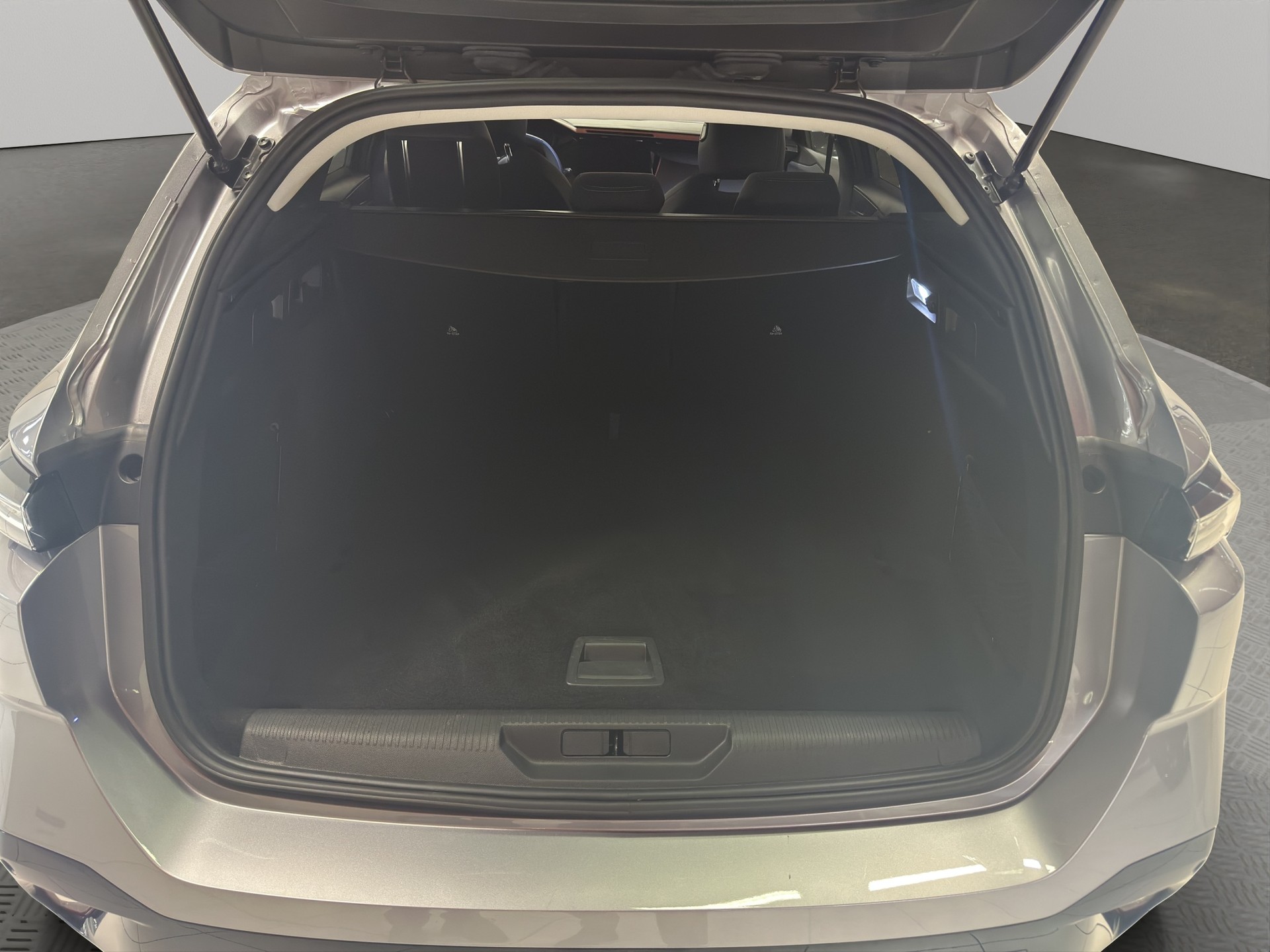 PEUGEOT 308 SW 1.2 PureTech Active-image-9