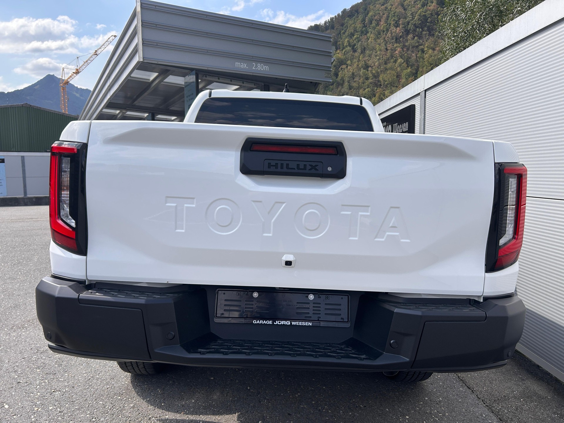 TOYOTA Hilux Double Cab.-Pick-up 2.8 D-4D MHEV 204 Advanced-image-4