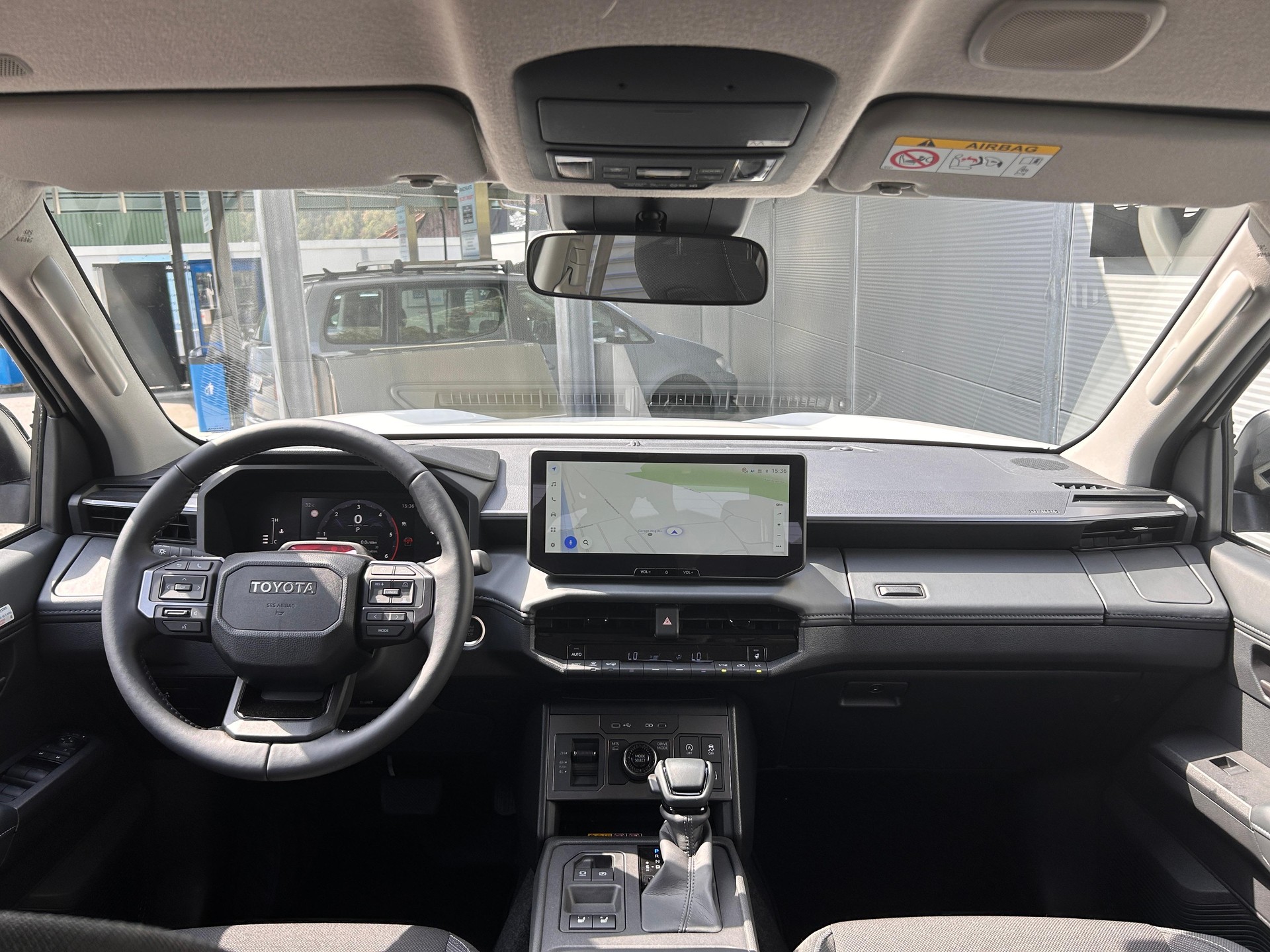 TOYOTA Hilux Double Cab.-Pick-up 2.8 D-4D MHEV 204 Advanced-image-5