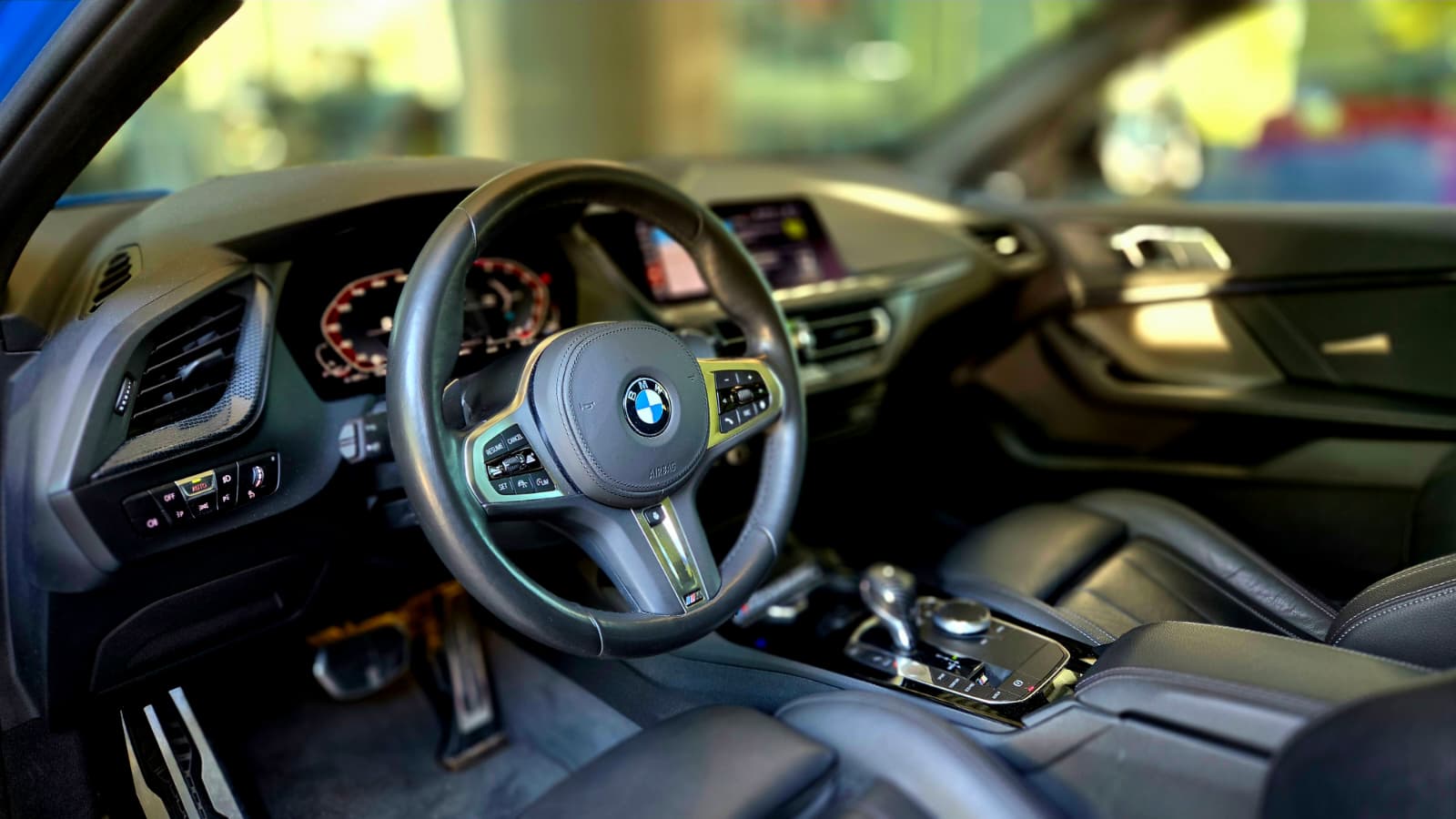 BMW M135i xDrive Steptronic-image-8