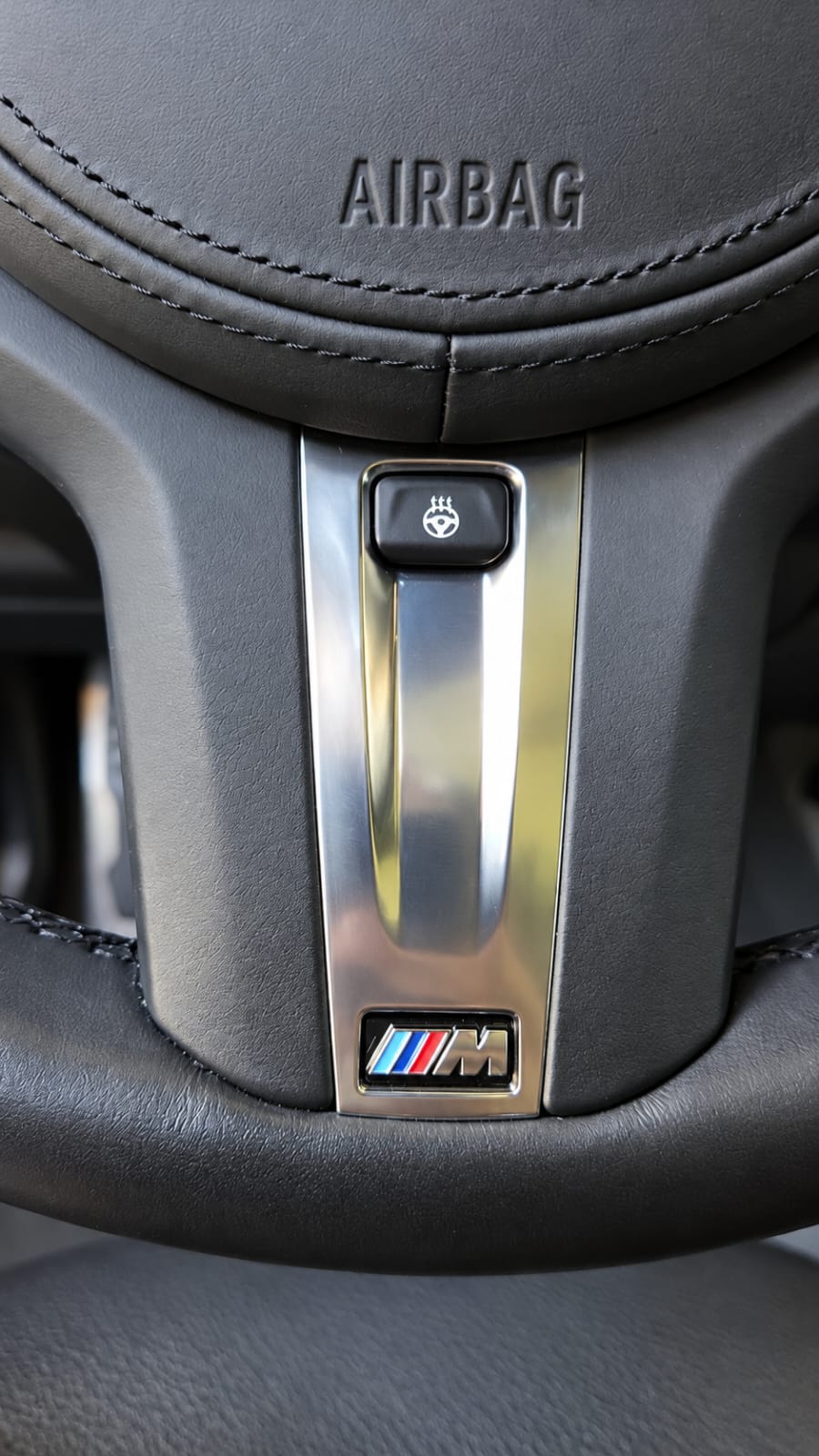 BMW M135i xDrive Steptronic-image-16