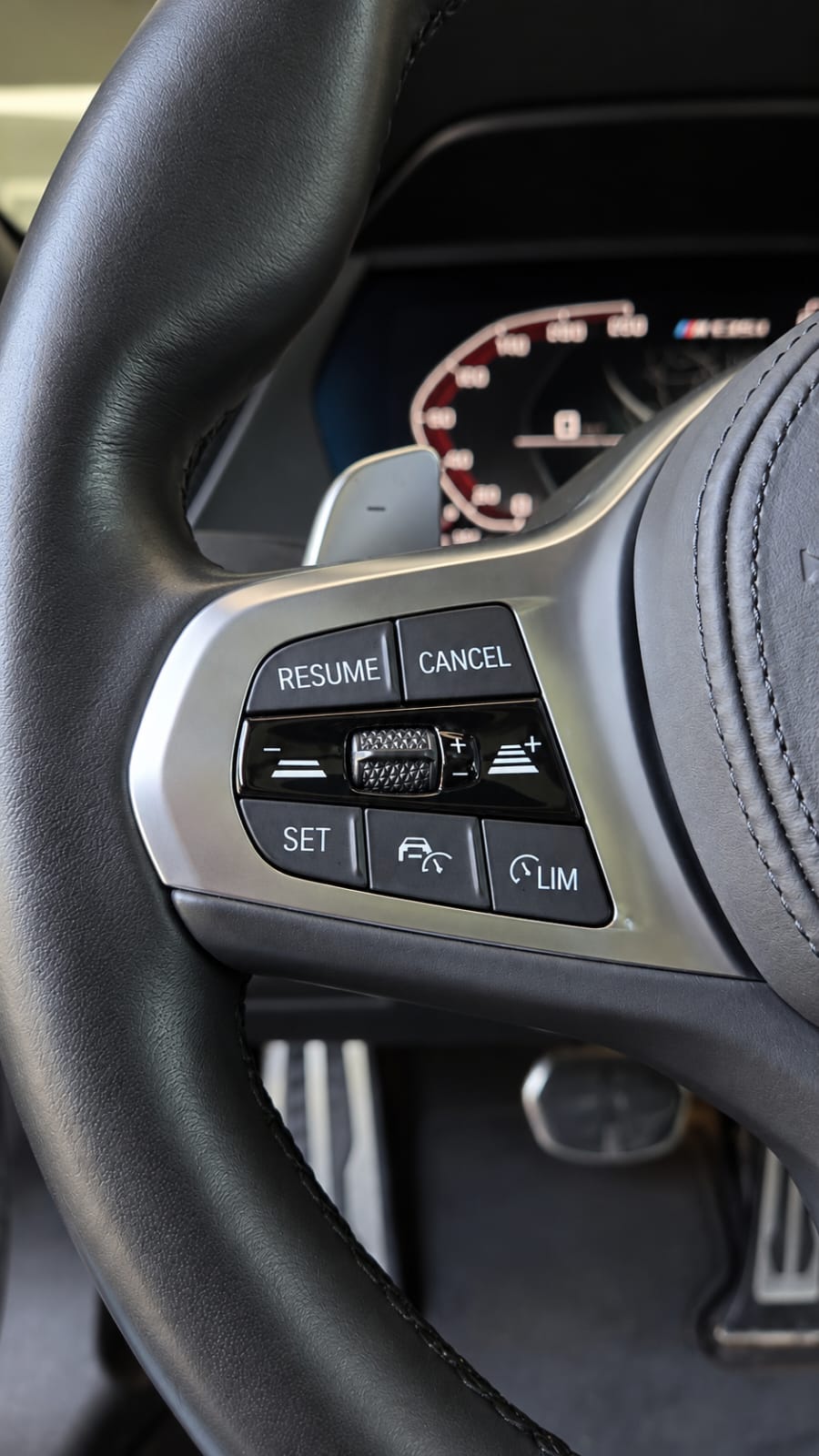 BMW M135i xDrive Steptronic-image-13
