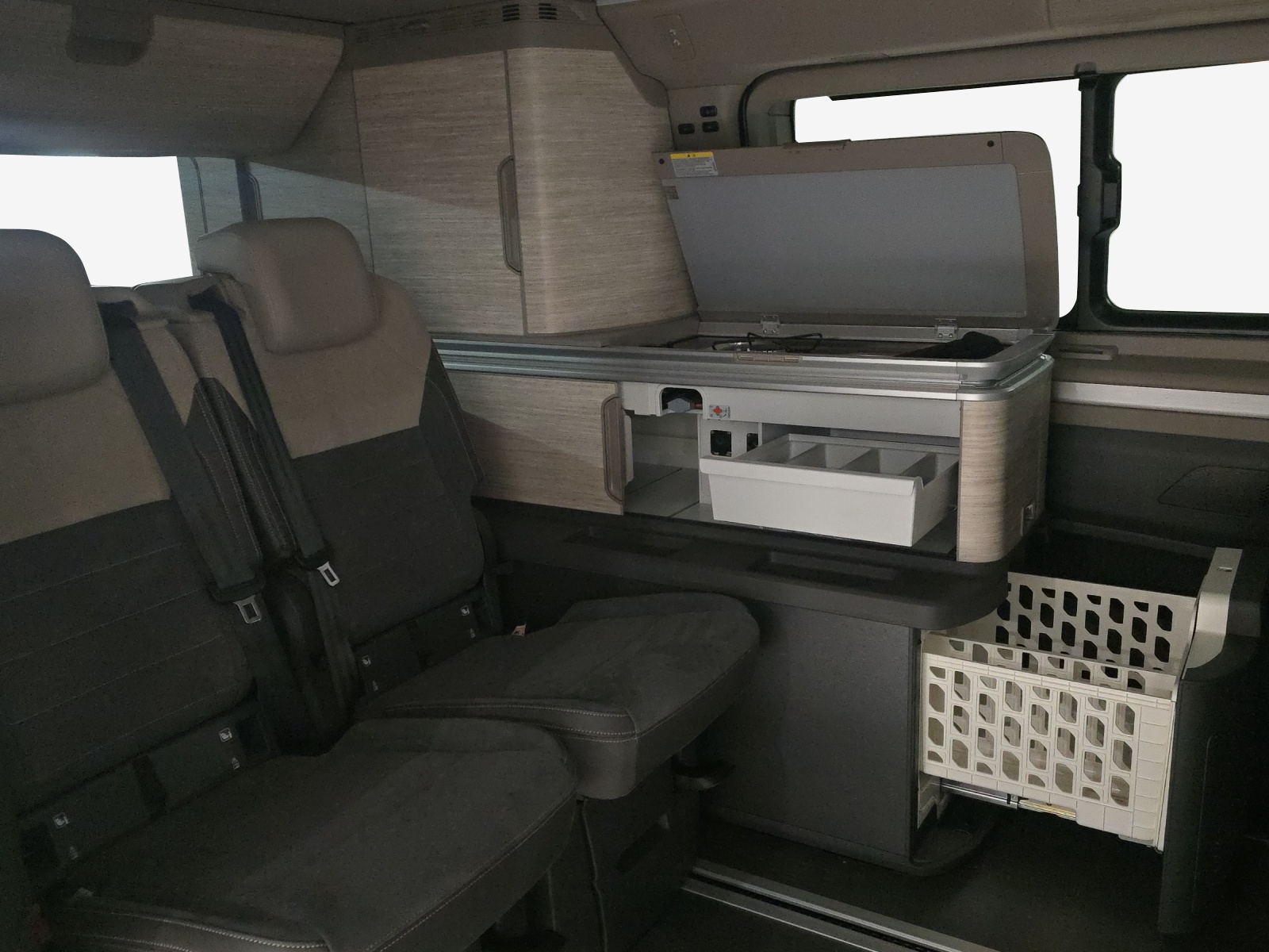 VW California 2.0 TDI Beach Ocean-image-11