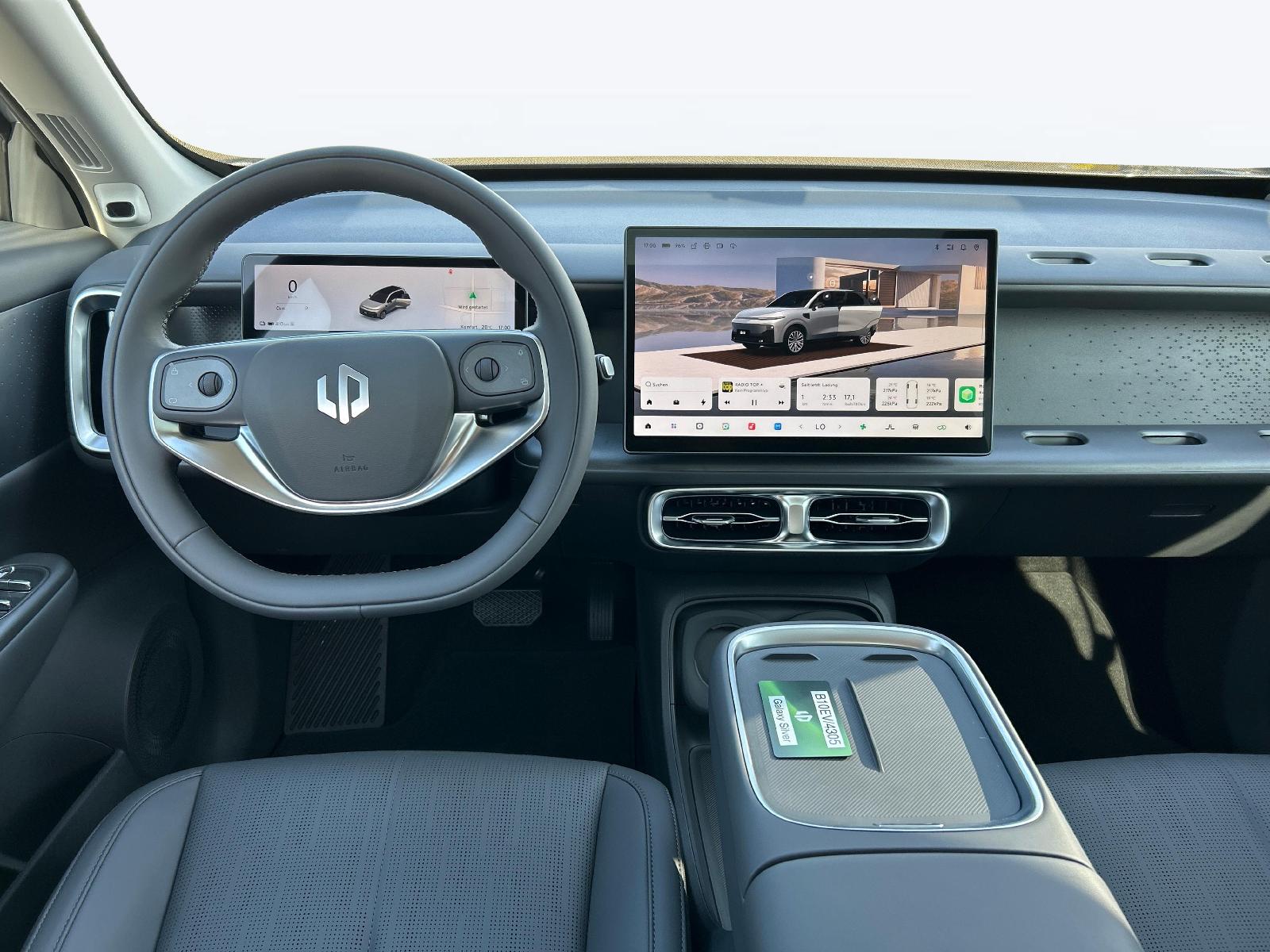 LEAPMOTOR B10 EV-image-8