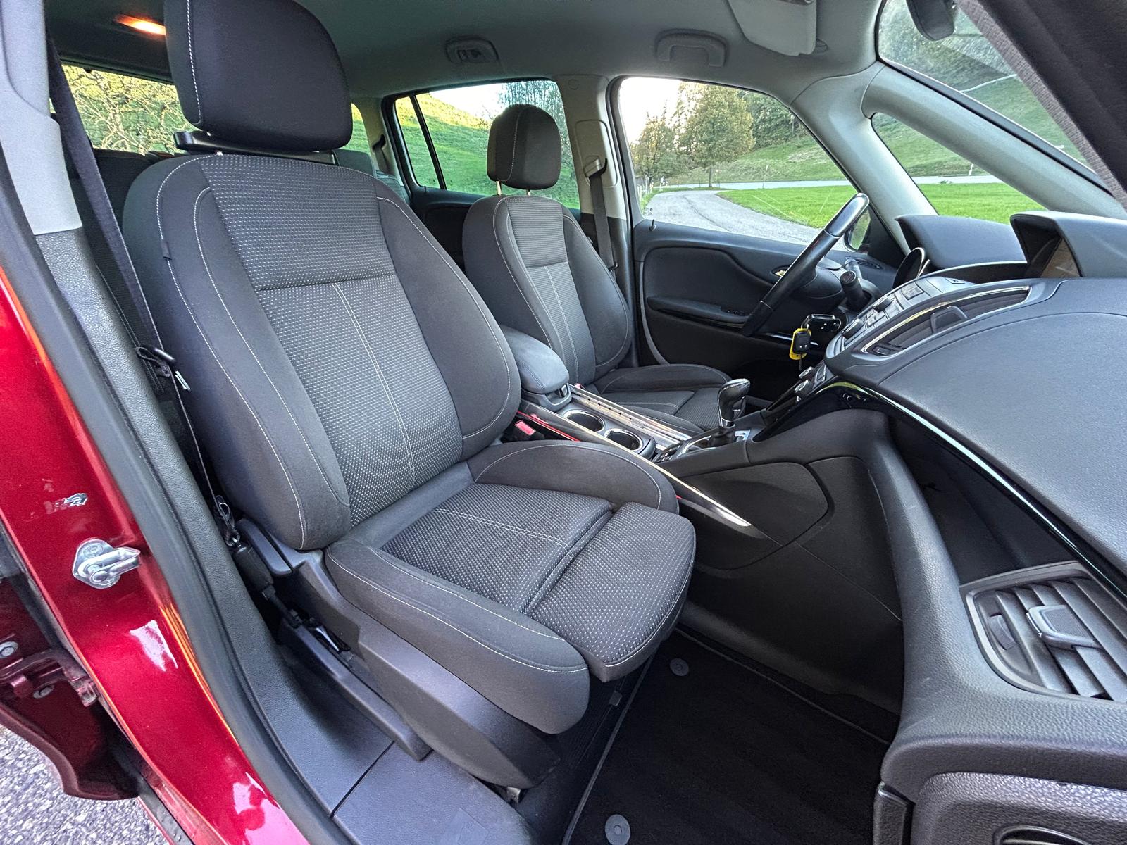 OPEL Zafira Tourer 1.6i 16V Turbo Active Ed. Aut.-image-13