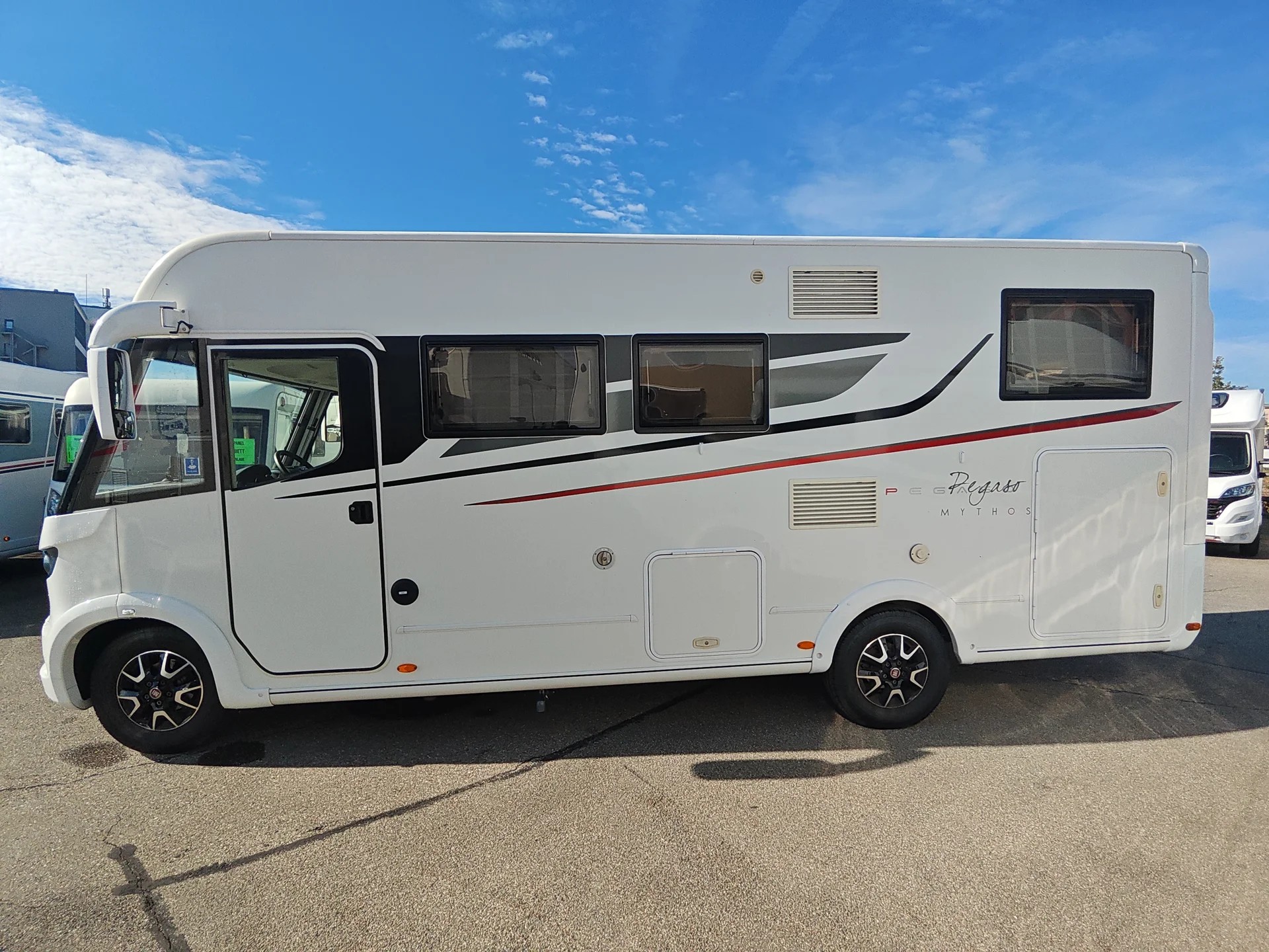 ROLLER TEAM Pegaso 288 Mythos ***das echte Luxus-Gefühl eines Vollintegrierten: Ein riesiges Panorama-Fahrgefühl***-image-7