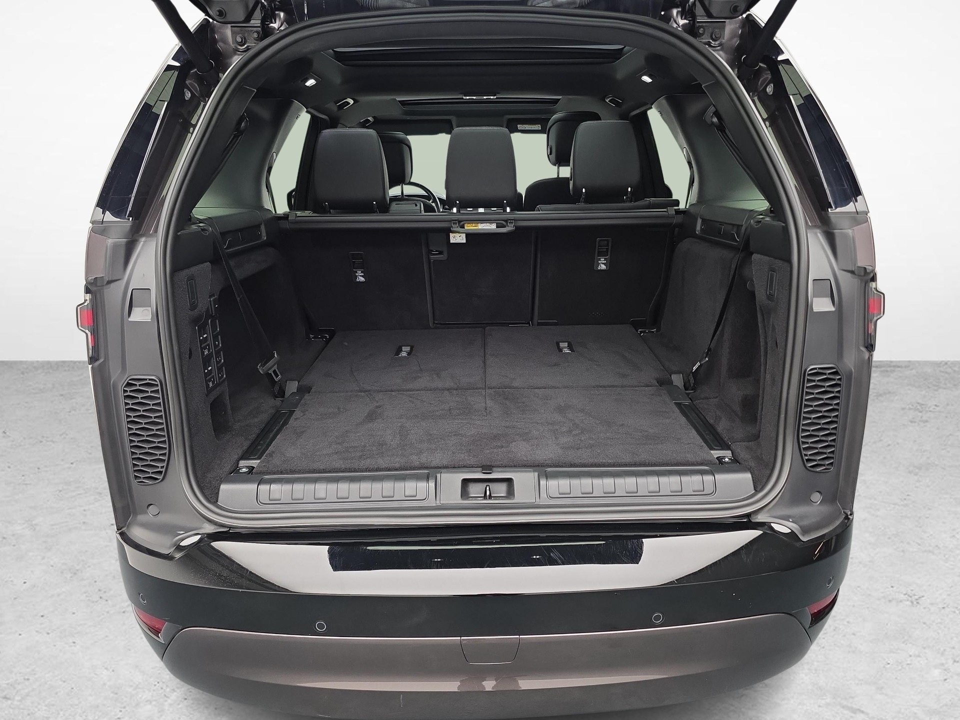 LAND ROVER Discovery 3.0 D I6 300 R-Dynamic SE-image-11