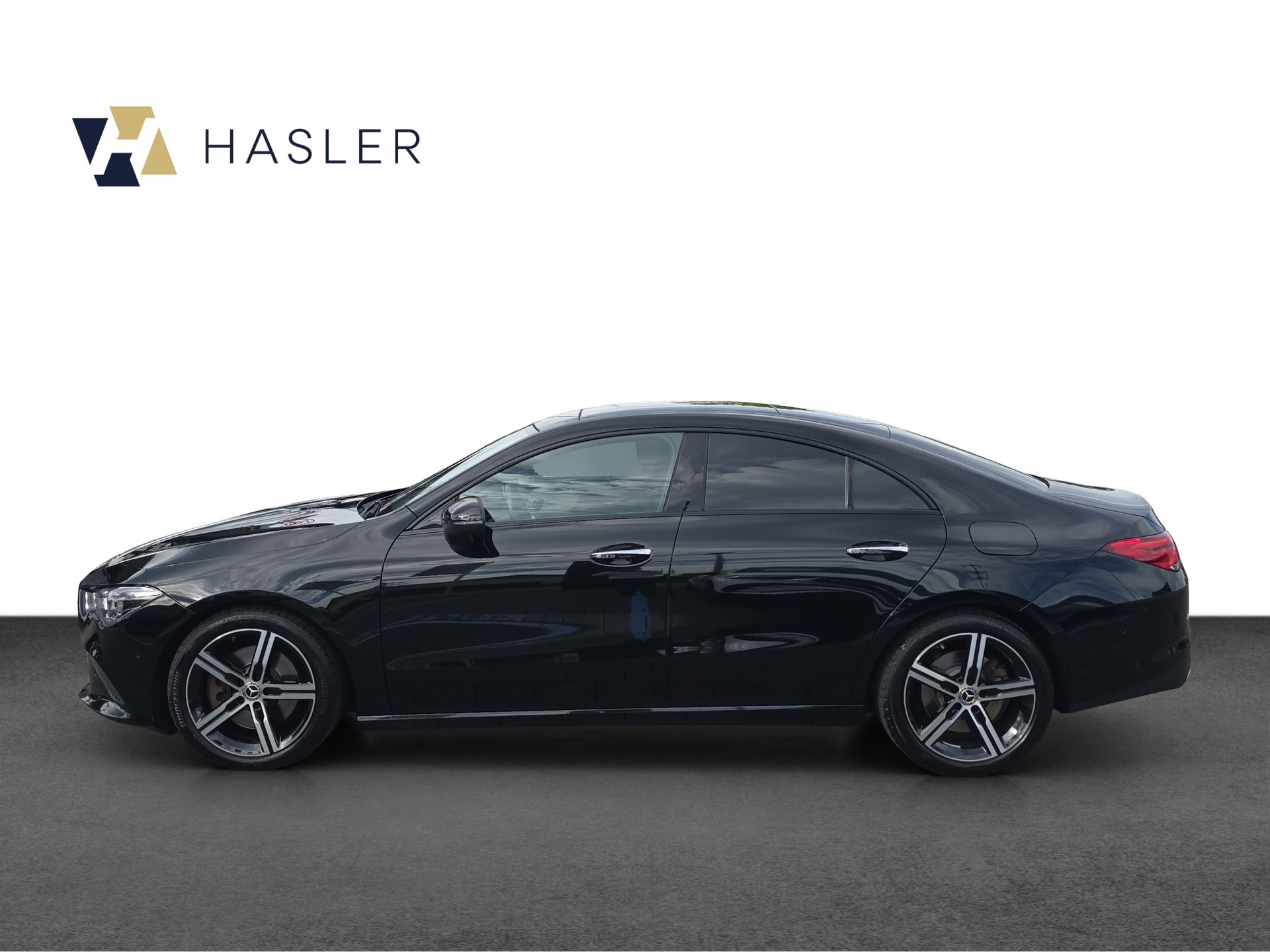 MERCEDES-BENZ CLA 250 4Matic Progressive 7G-DCT-image-2