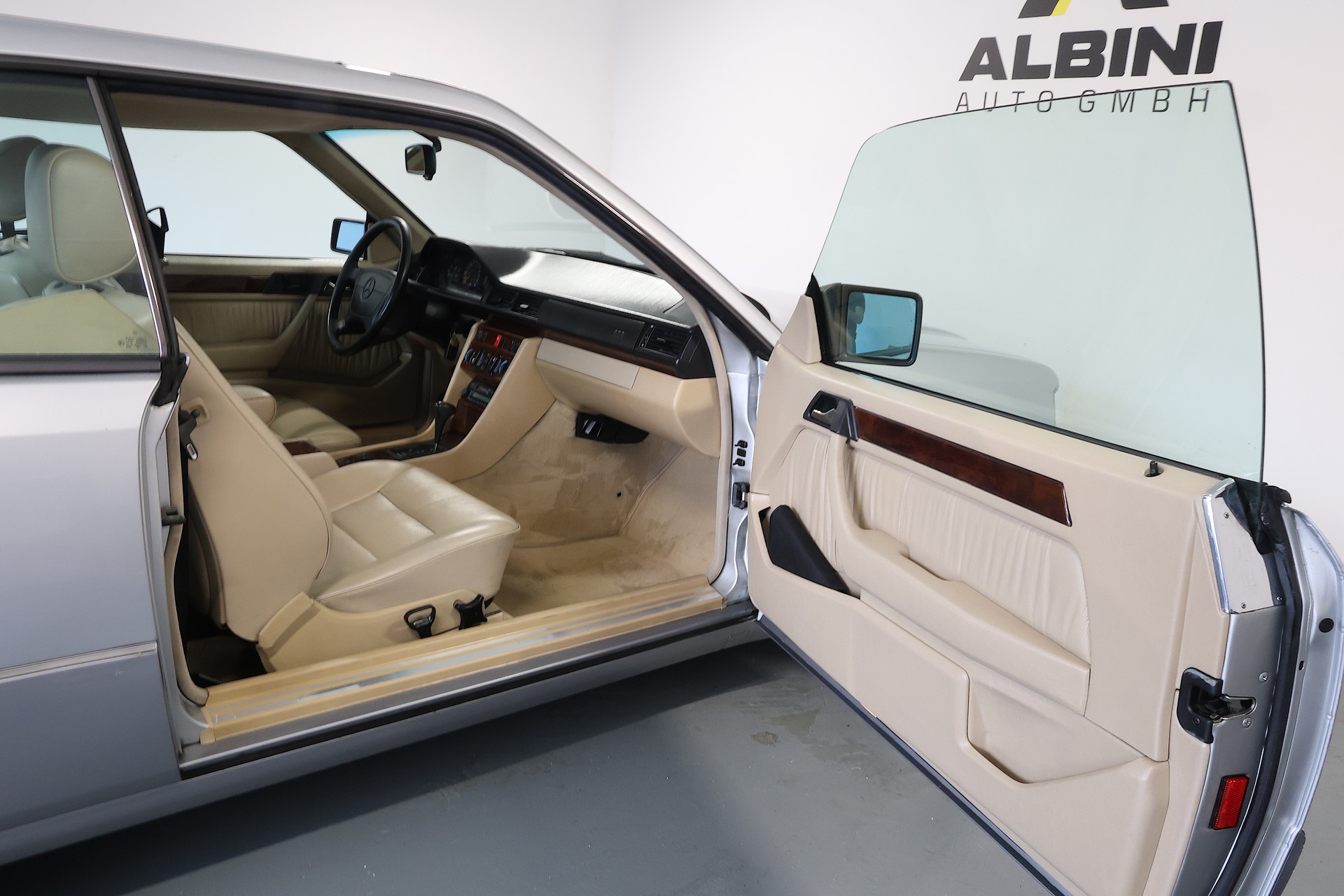 MERCEDES-BENZ E 320 Coupé *Frisch ab VETERANPRÜFUNG*-image-10