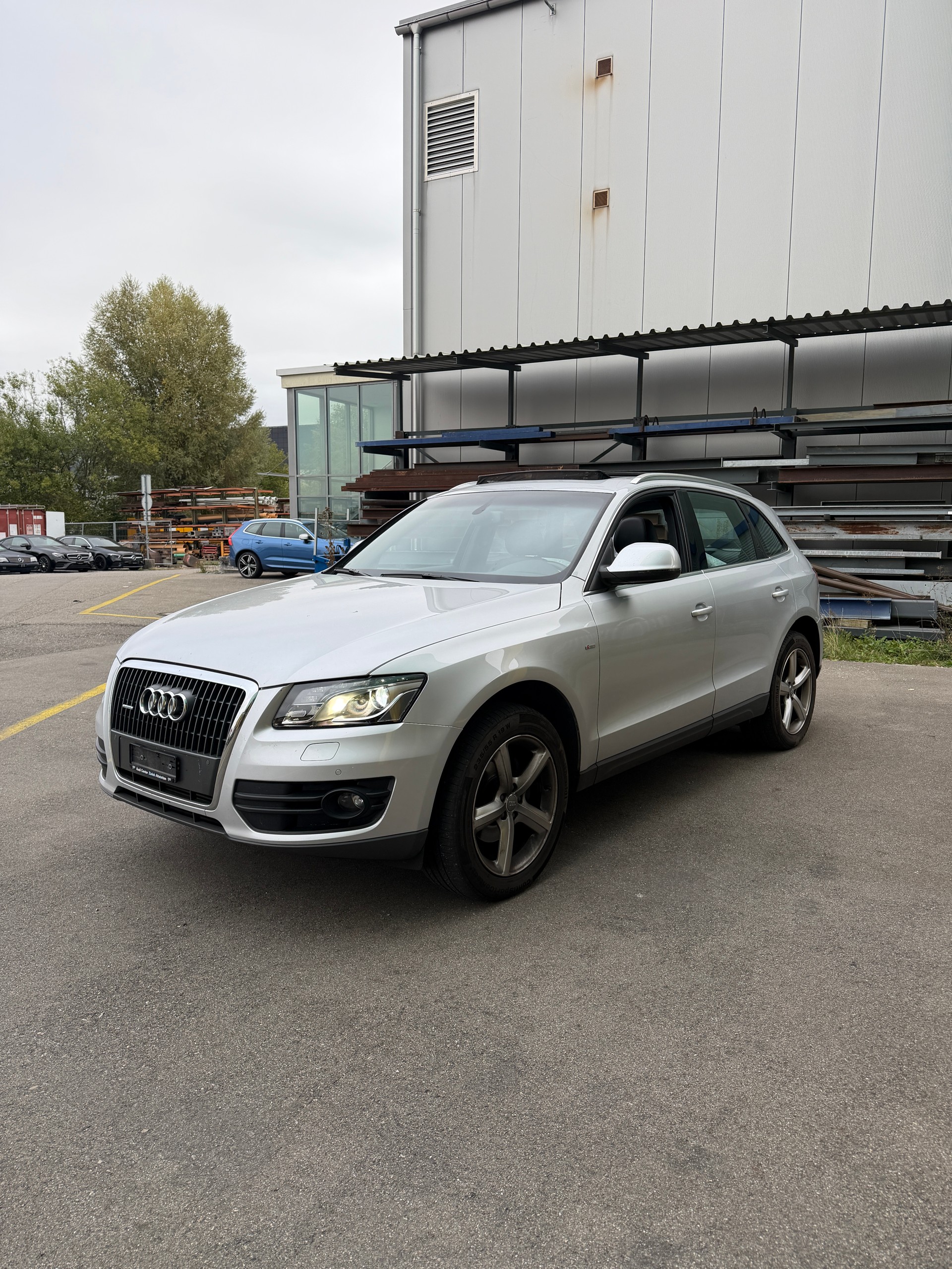 AUDI Q5 2.0 TFSI quattro S-tronic-image-2