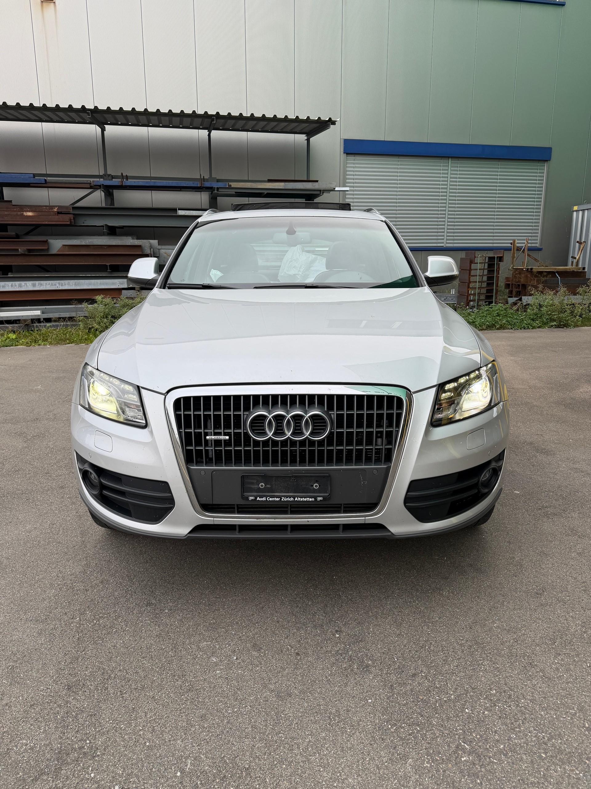 AUDI Q5 2.0 TFSI quattro S-tronic-image-1