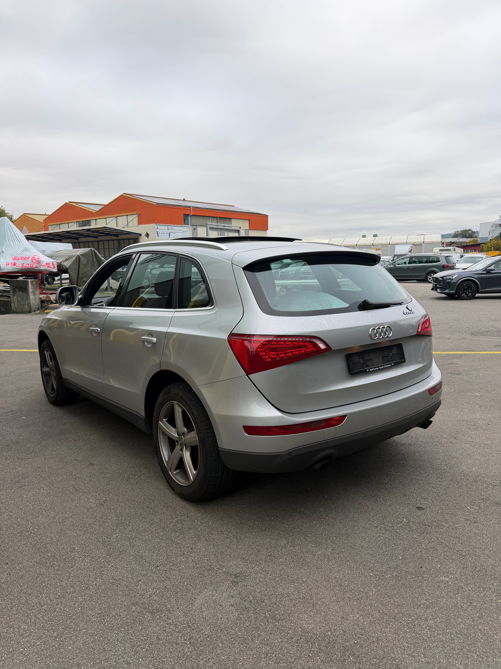 AUDI Q5 2.0 TFSI quattro S-tronic-image-4
