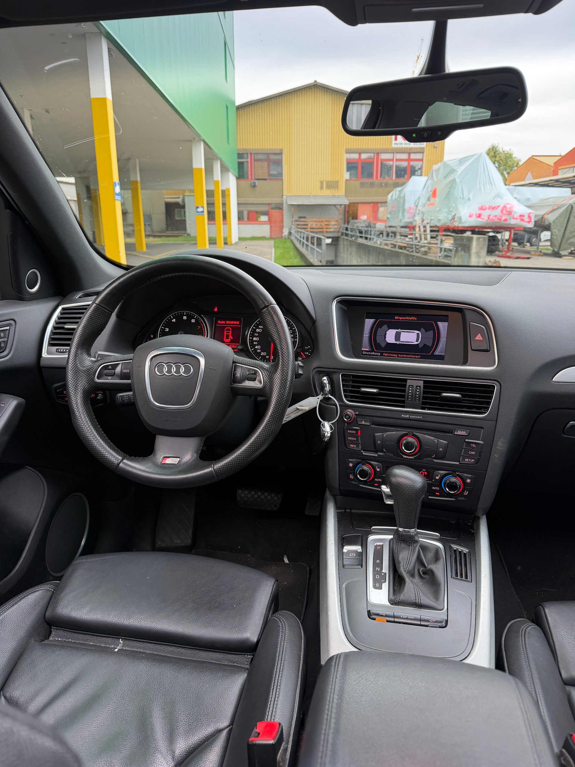AUDI Q5 2.0 TFSI quattro S-tronic-image-9
