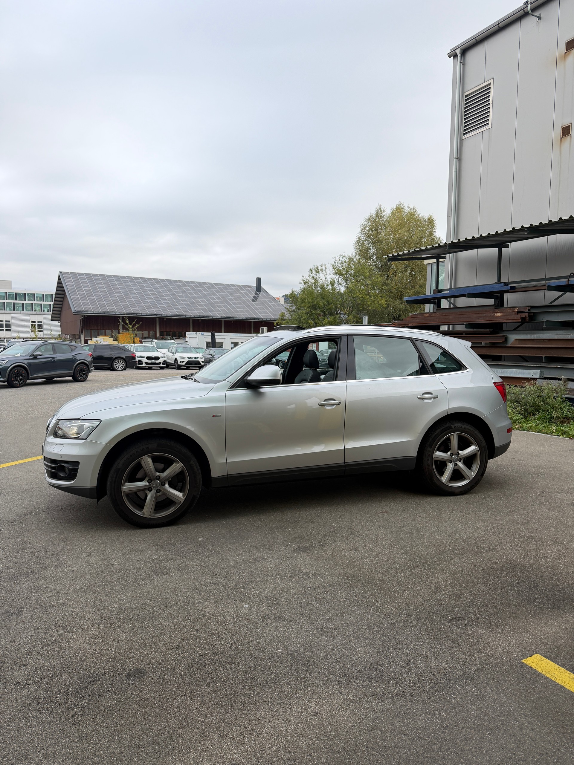 AUDI Q5 2.0 TFSI quattro S-tronic-image-3