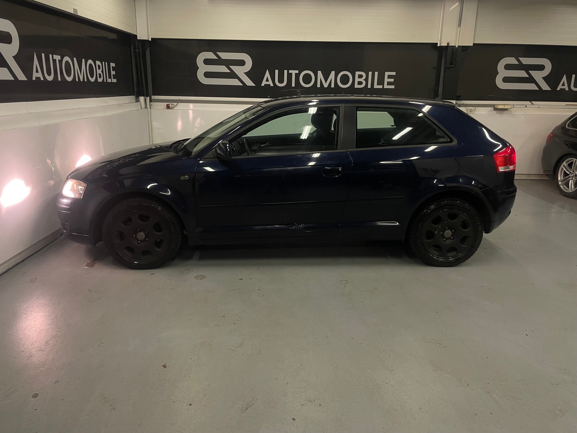 AUDI A3 2.0 FSI Attraction-image-6