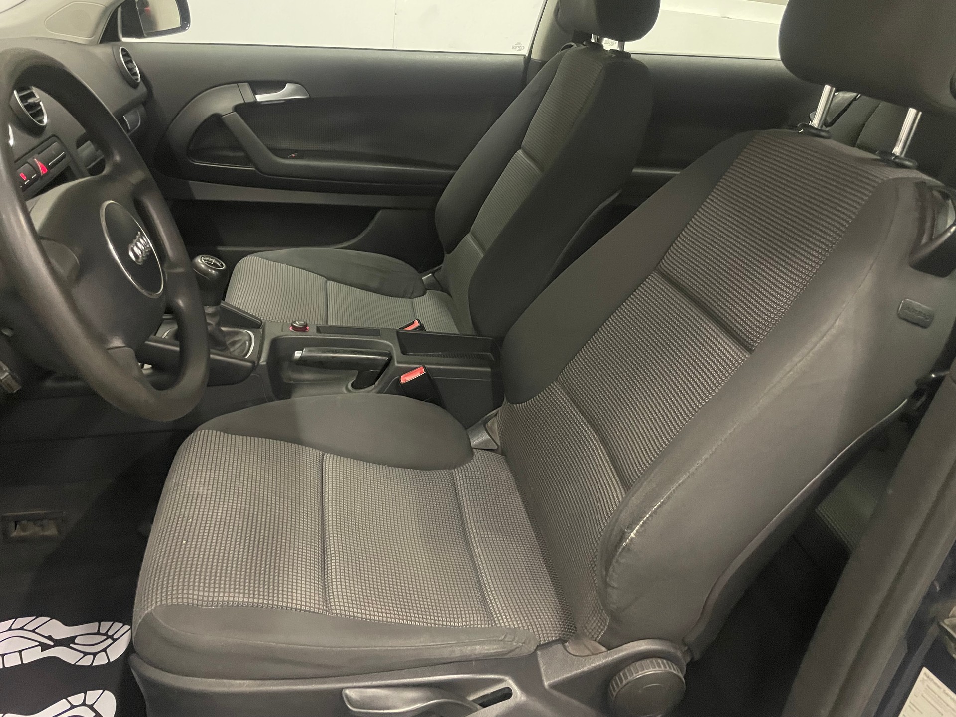 AUDI A3 2.0 FSI Attraction-image-12