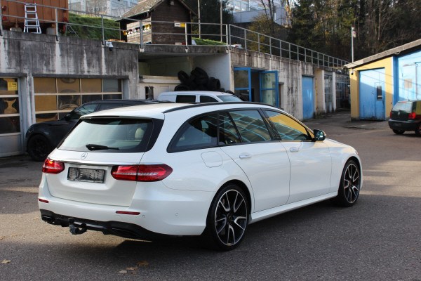 MERCEDES-BENZ E 43 AMG 4 Matic-image-4
