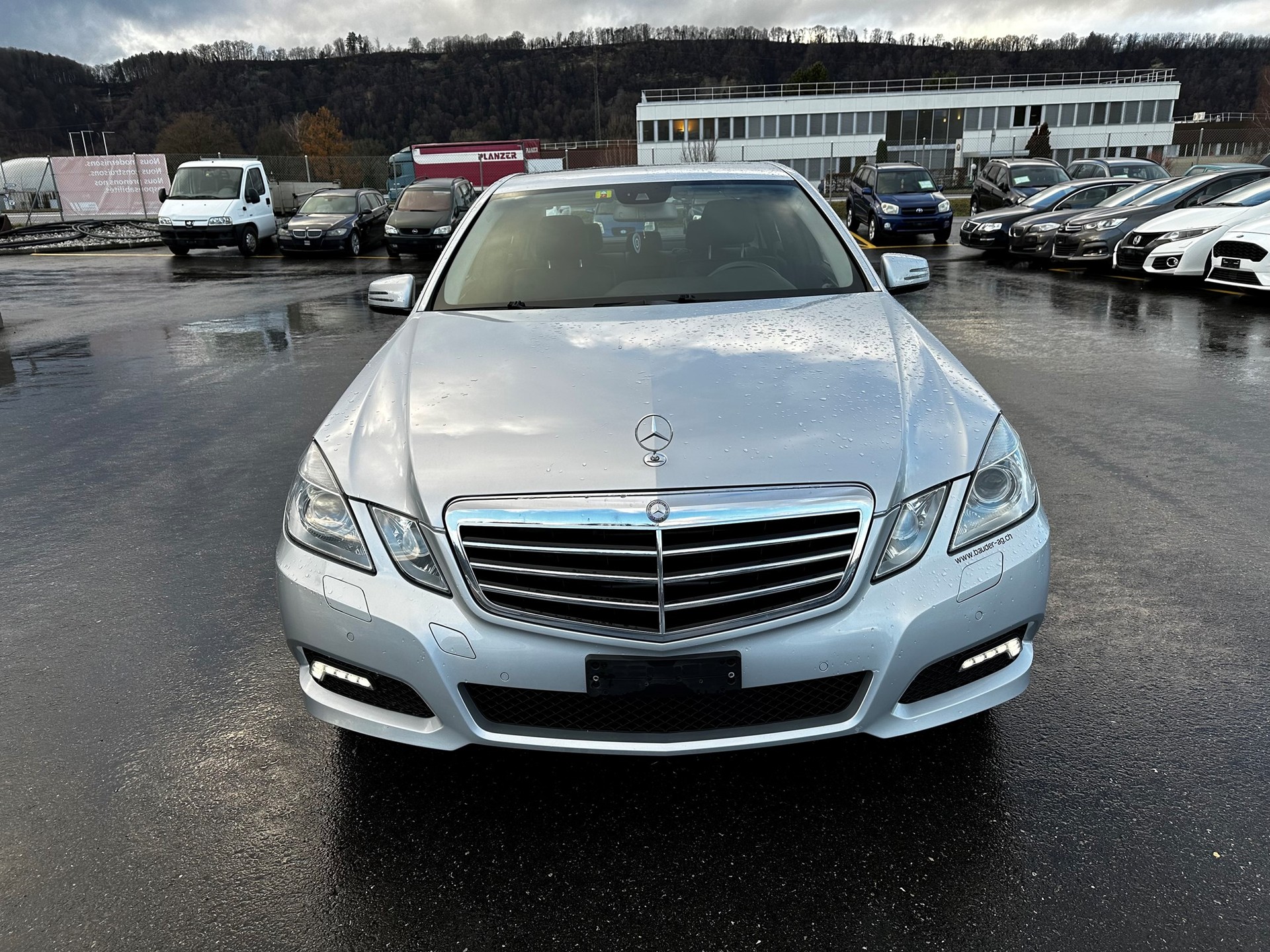 MERCEDES-BENZ E 350 CGI BlueEfficiency Avantgarde 7G-Tronic-image-7