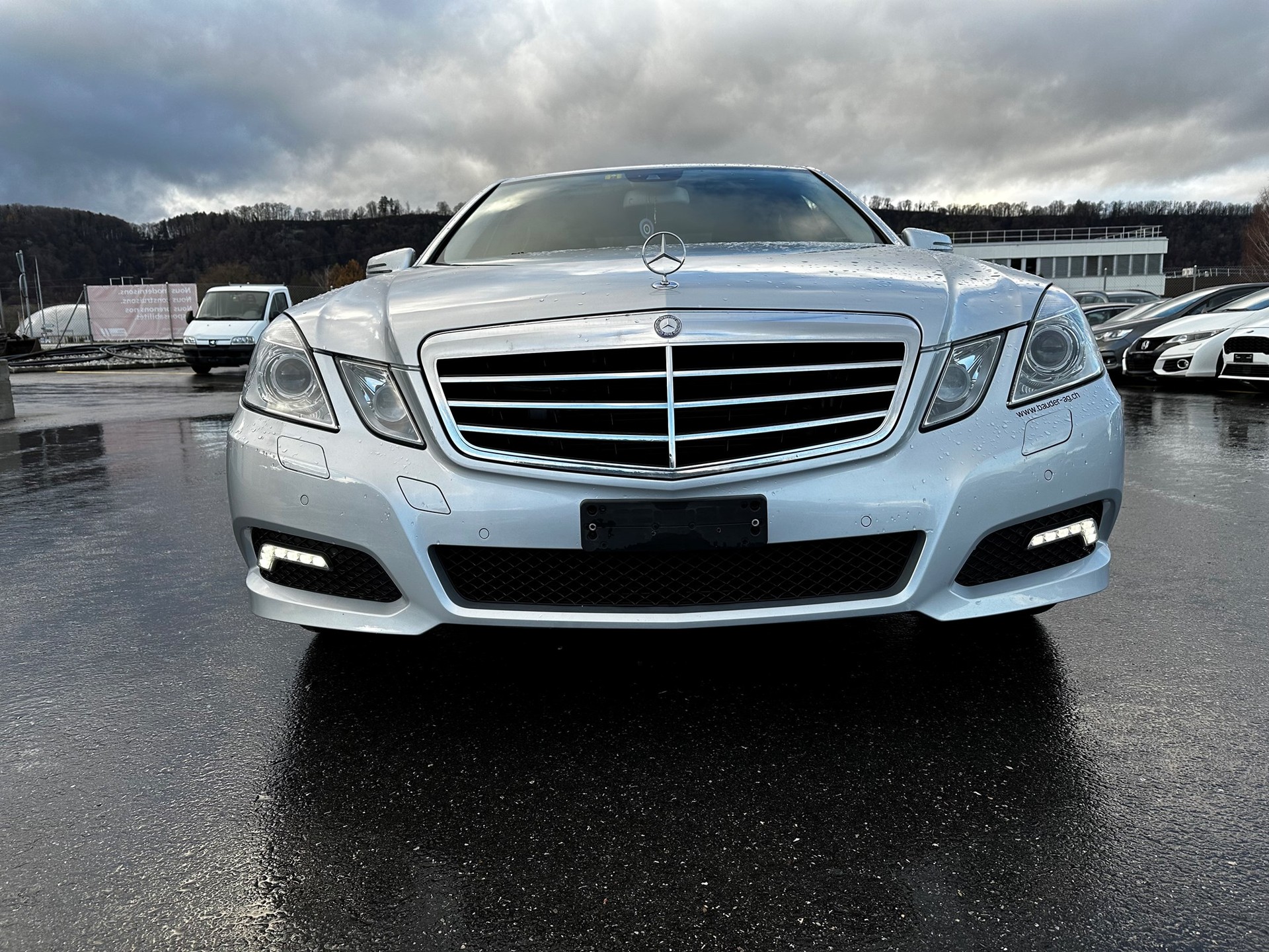 MERCEDES-BENZ E 350 CGI BlueEfficiency Avantgarde 7G-Tronic-image-6