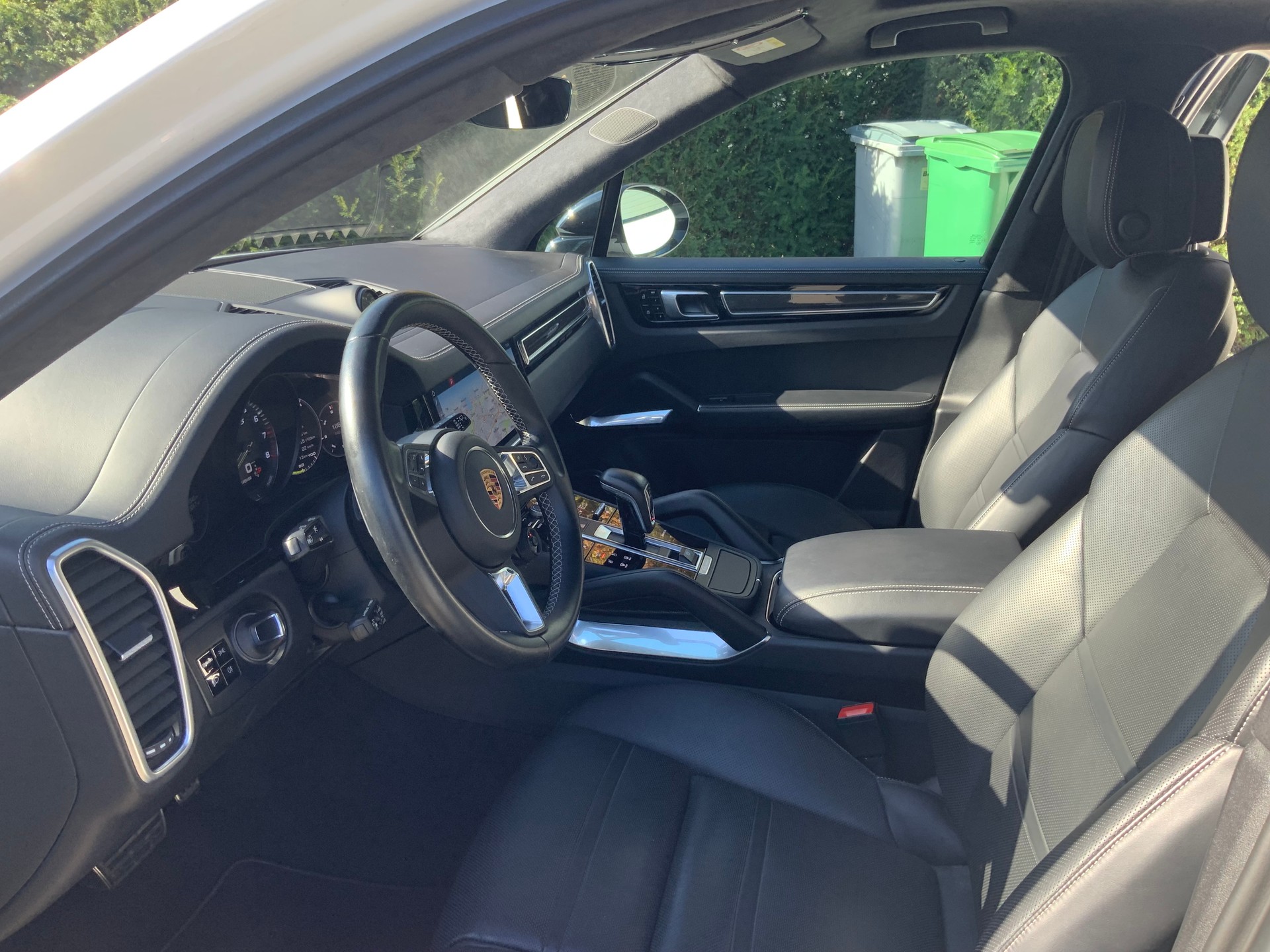 PORSCHE Cayenne Turbo S E-Hybrid-image-6