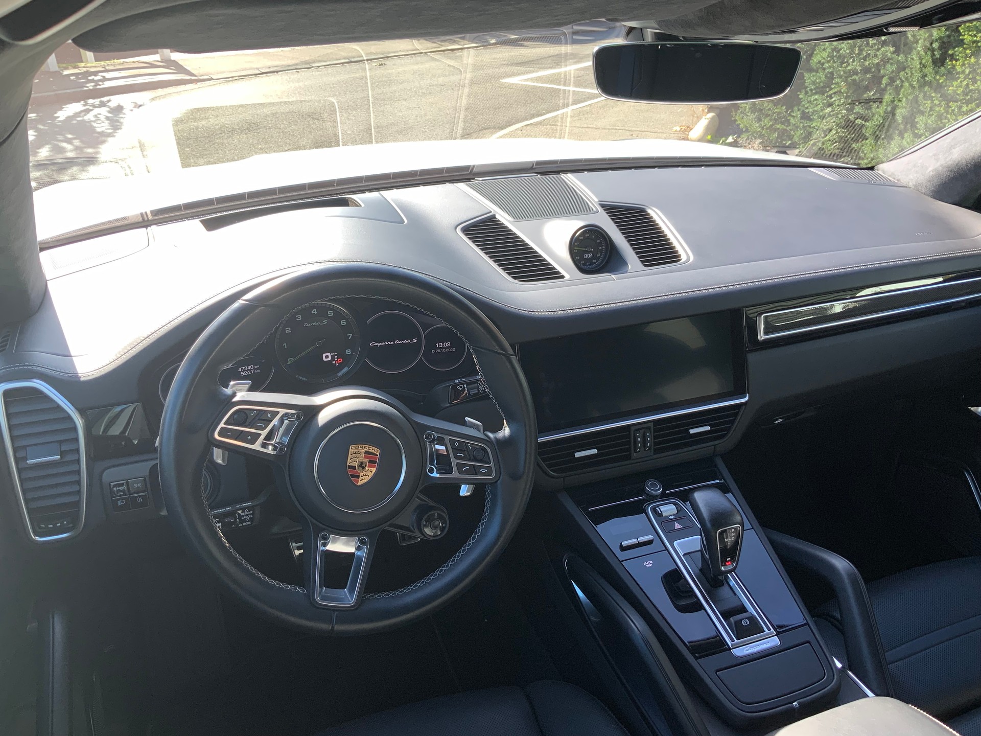 PORSCHE Cayenne Turbo S E-Hybrid-image-8