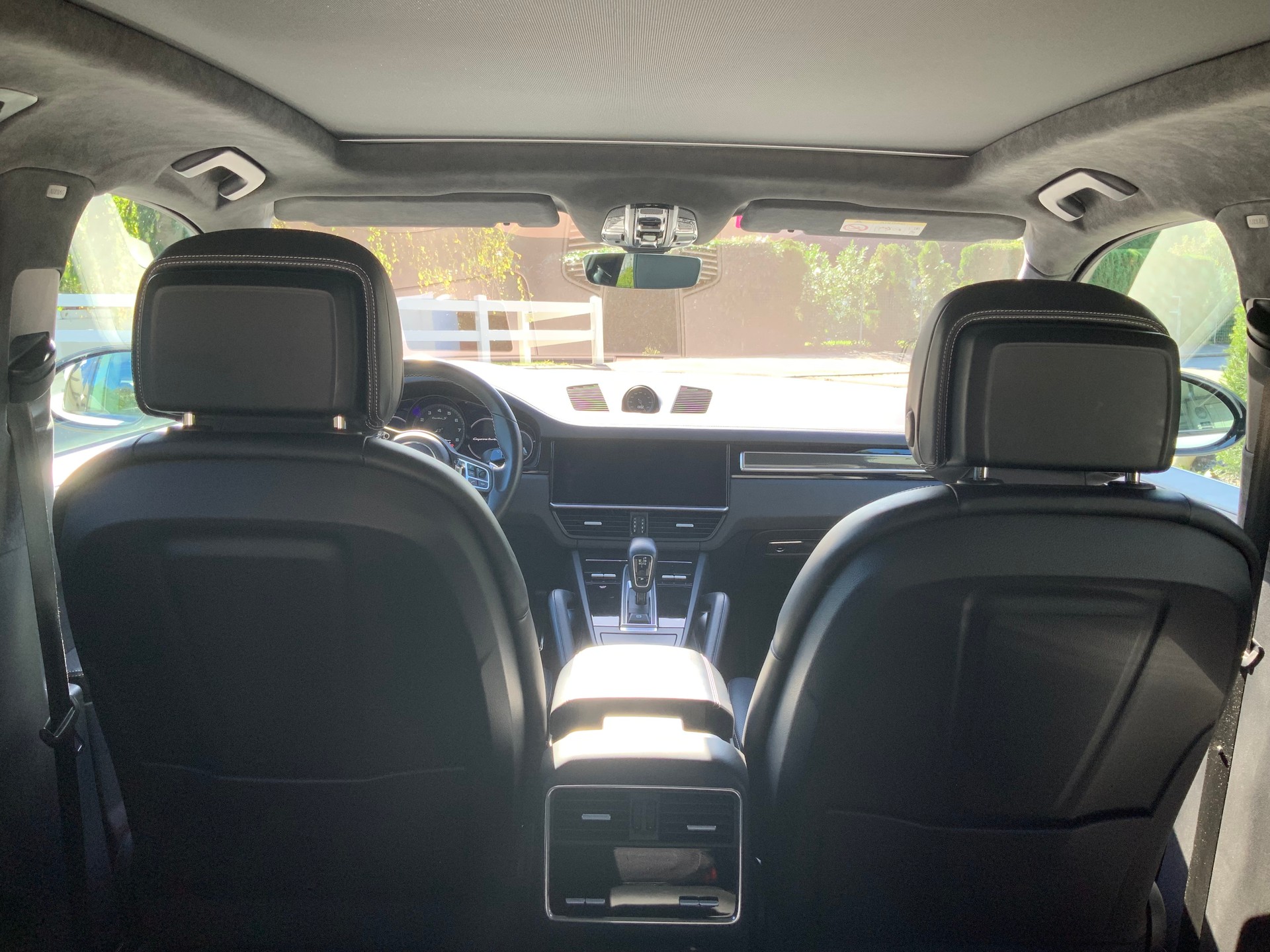 PORSCHE Cayenne Turbo S E-Hybrid-image-9