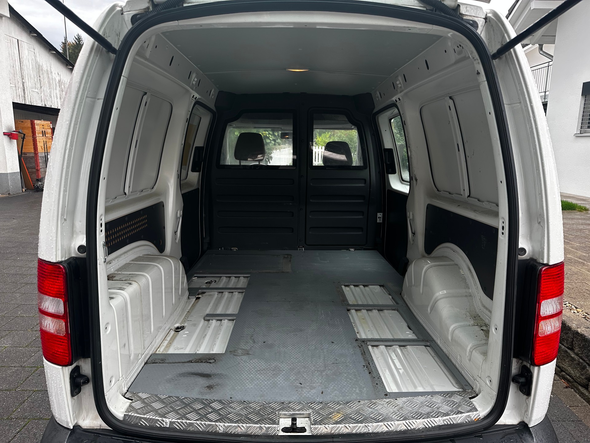 VW caddy-image-9