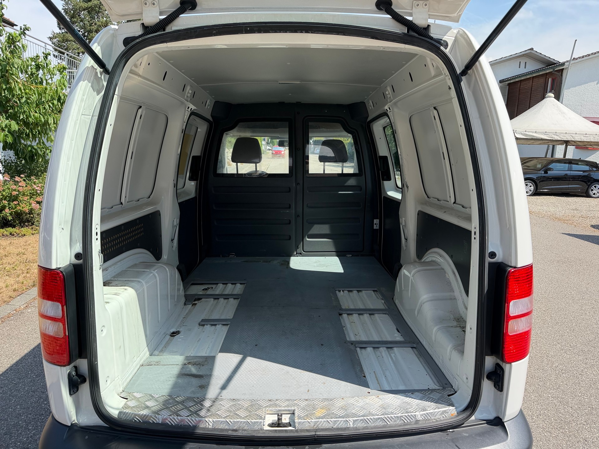 VW caddy-image-10