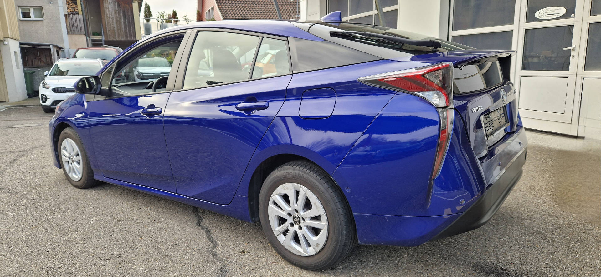 TOYOTA Prius 1.8 VVTi HSD Sol Premium-image-10