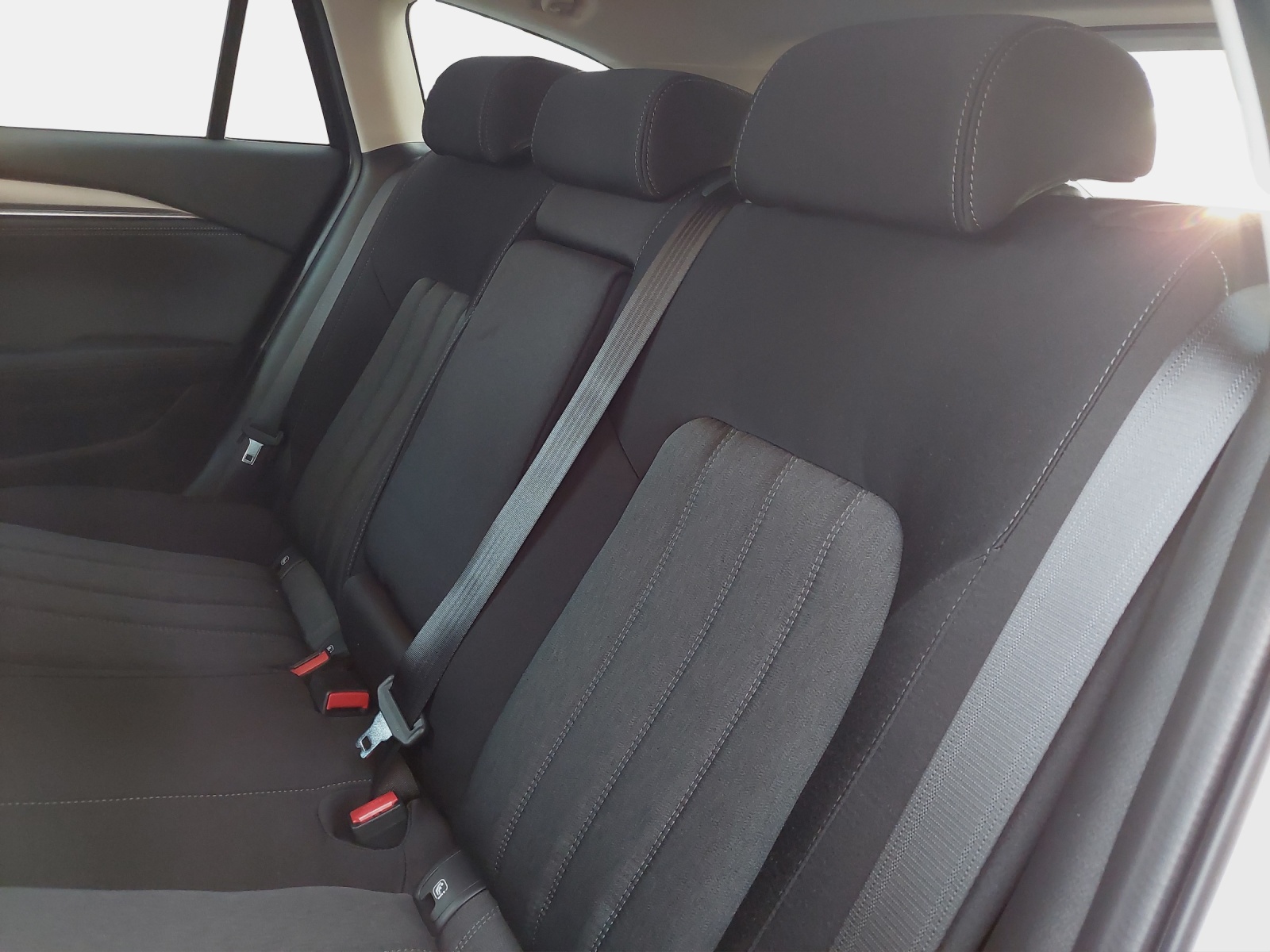 MAZDA 6 SW 2.0/165 Center Line-image-9
