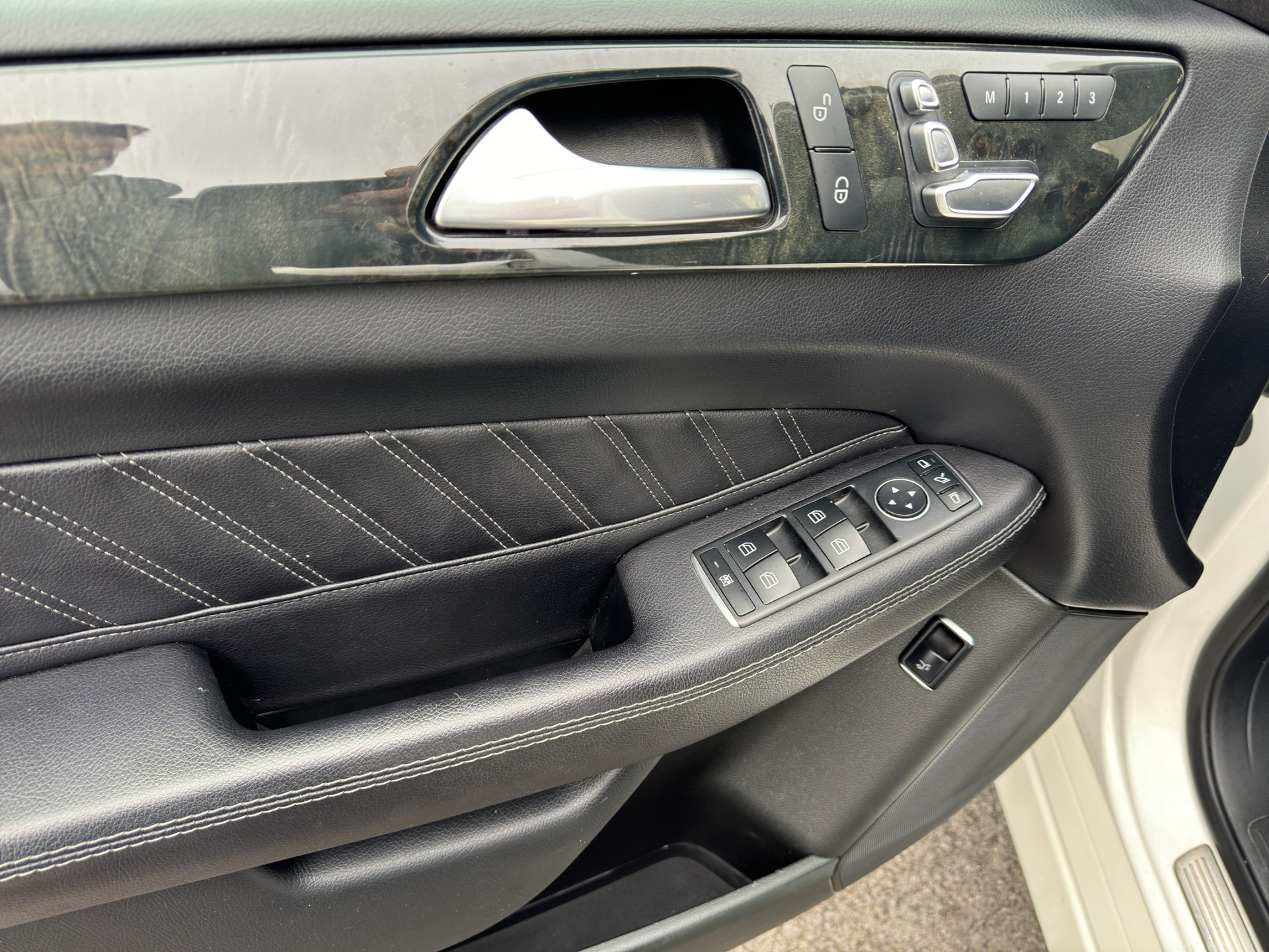 MERCEDES-BENZ GLE 350 d 4Matic 9G-Tronic-image-9