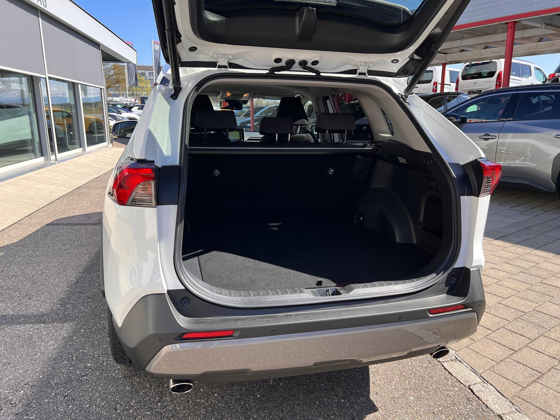 TOYOTA RAV4 2.5 HSD Trend-image-6