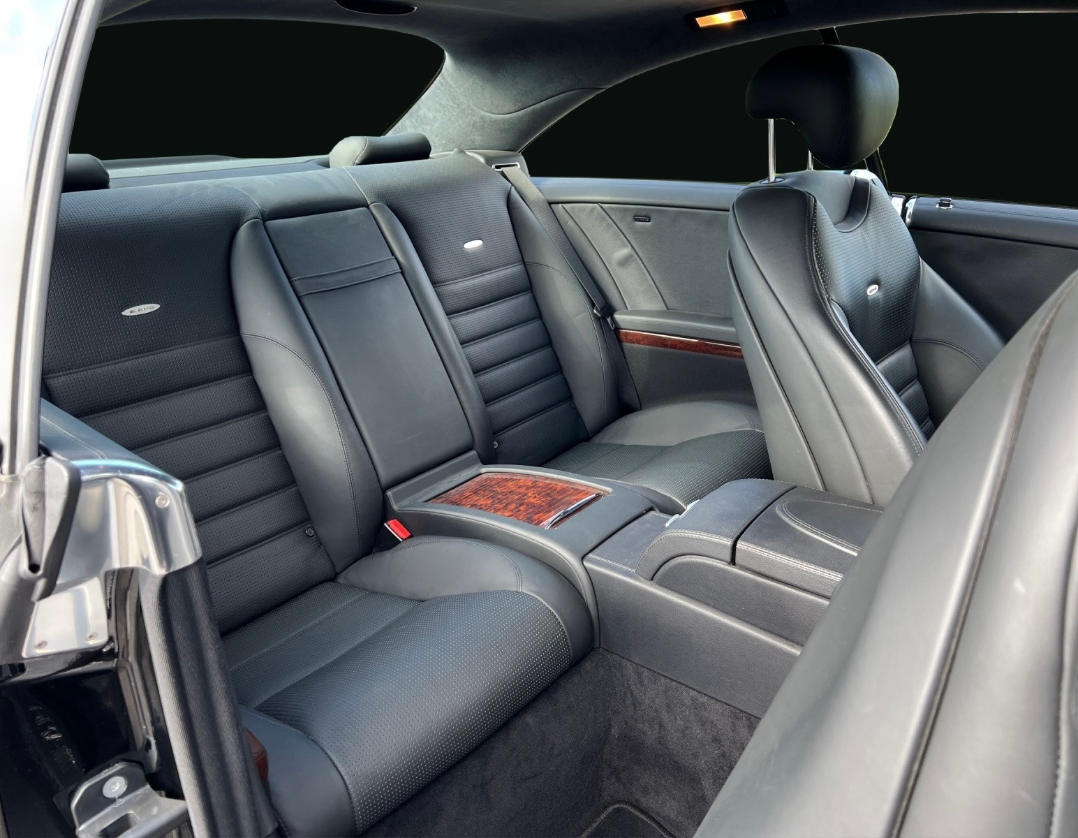 MERCEDES-BENZ CL 63 AMG 7G-Tronic-image-20