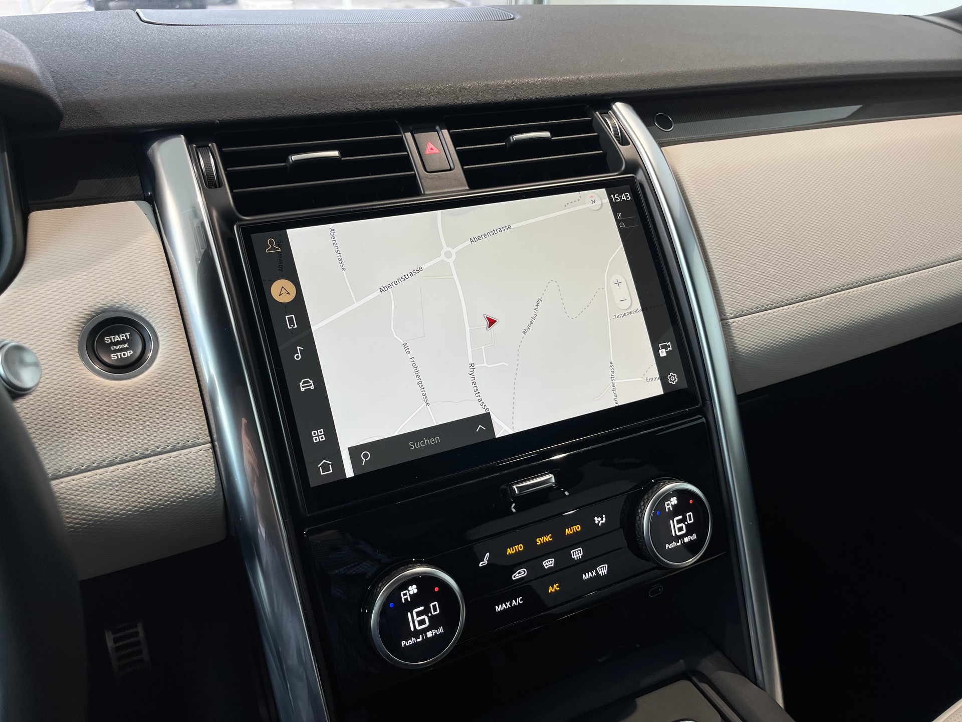 LAND ROVER Discovery 3.0 i6 360 R-Dynamic S AWD Automatic-image-11