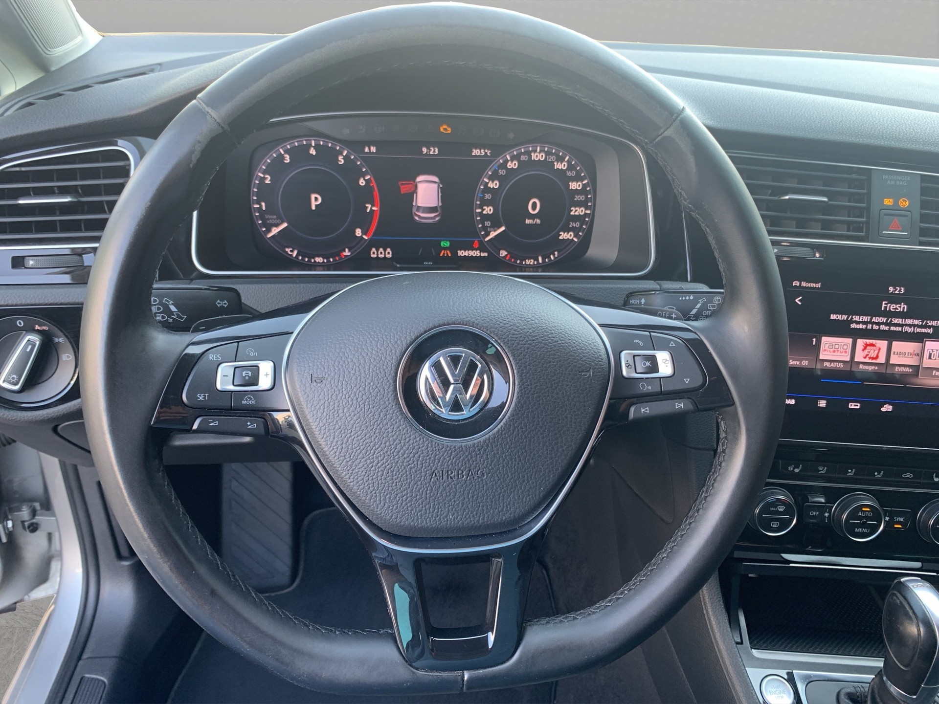 VW Golf 1.4 TSI Highline DSG-image-9