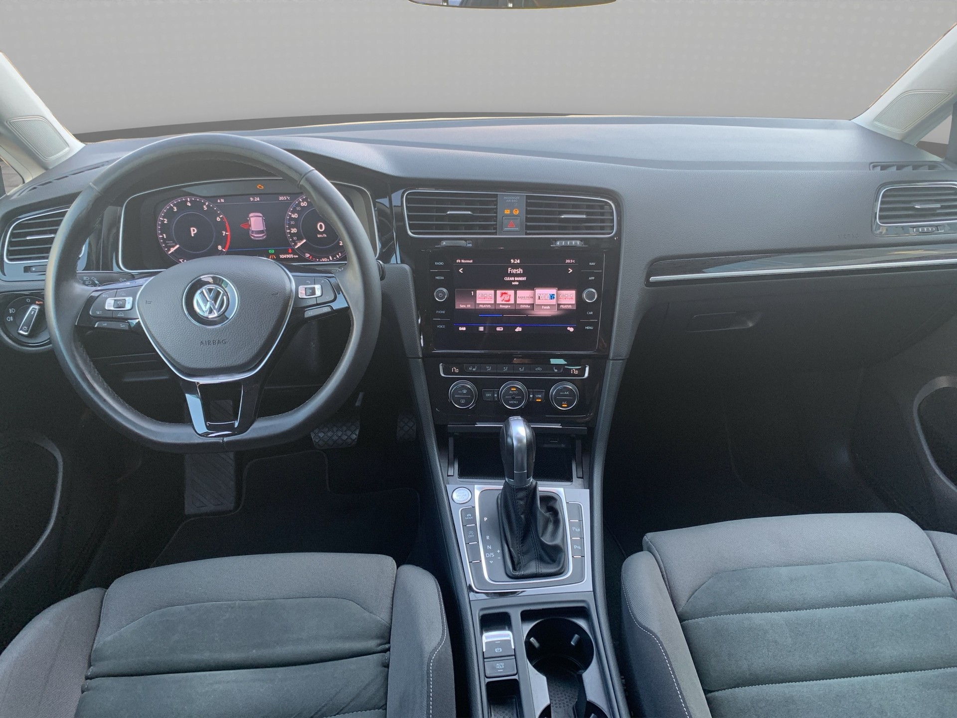 VW Golf 1.4 TSI Highline DSG-image-12