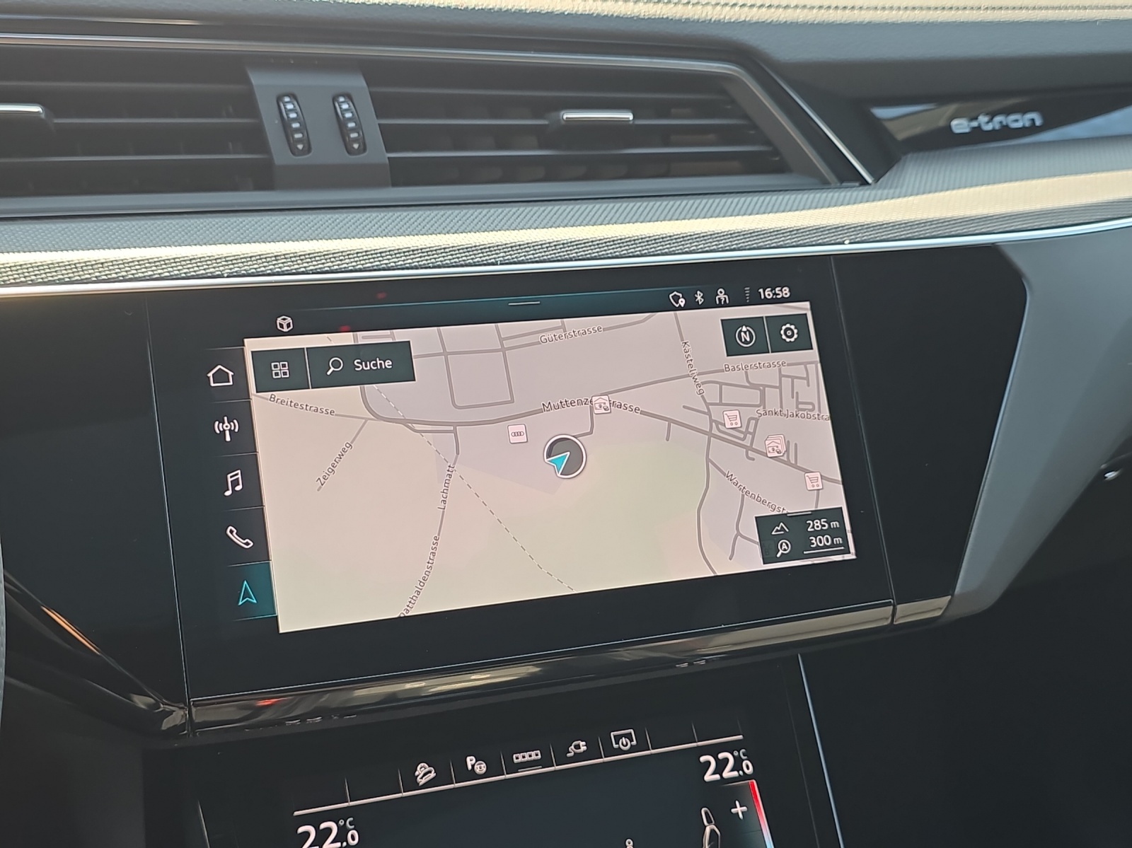 AUDI Q8 Sportback 55 e-tron Black Edition quattro-image-9