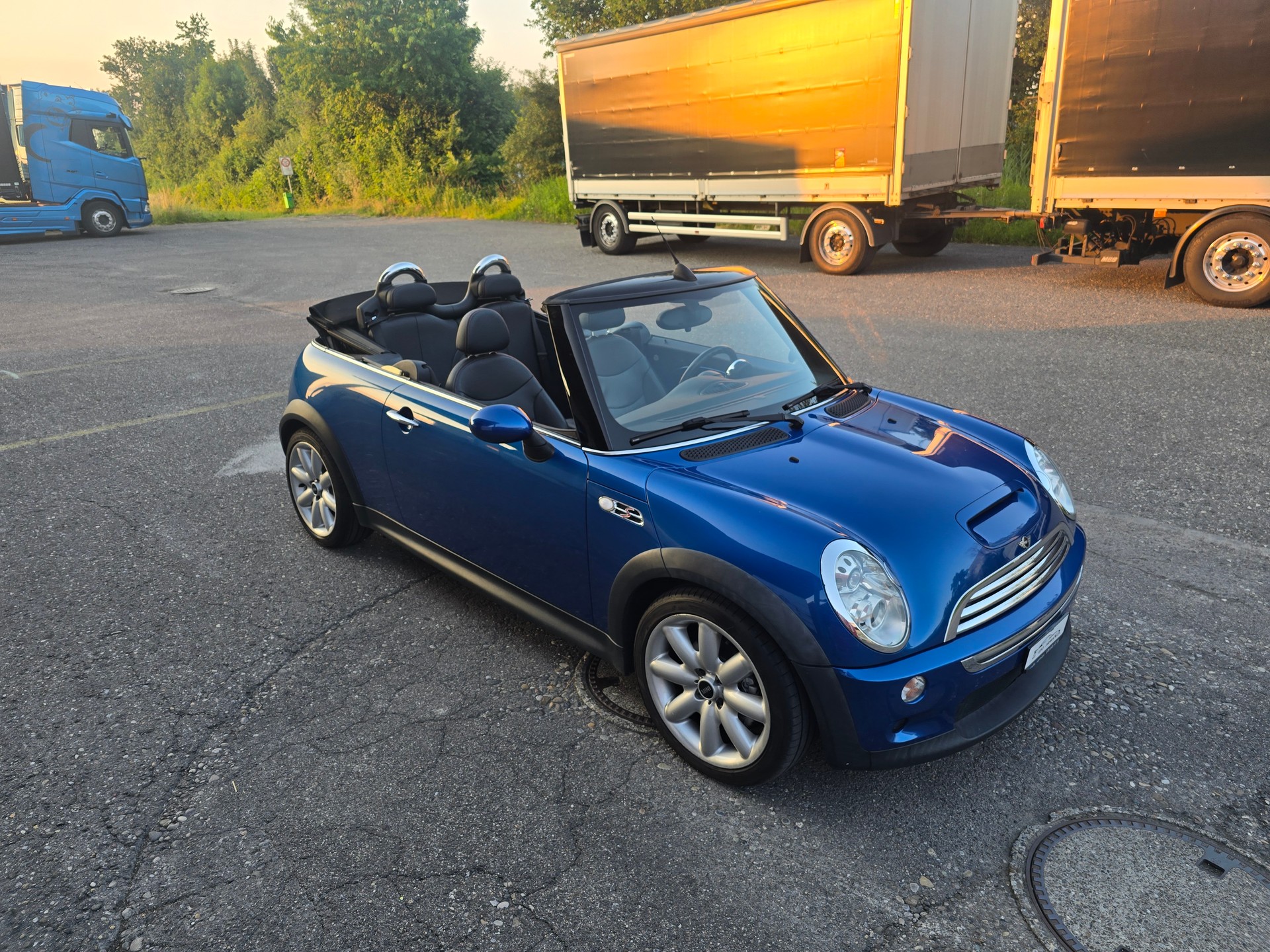 MINI Cooper S Cabriolet-image-9