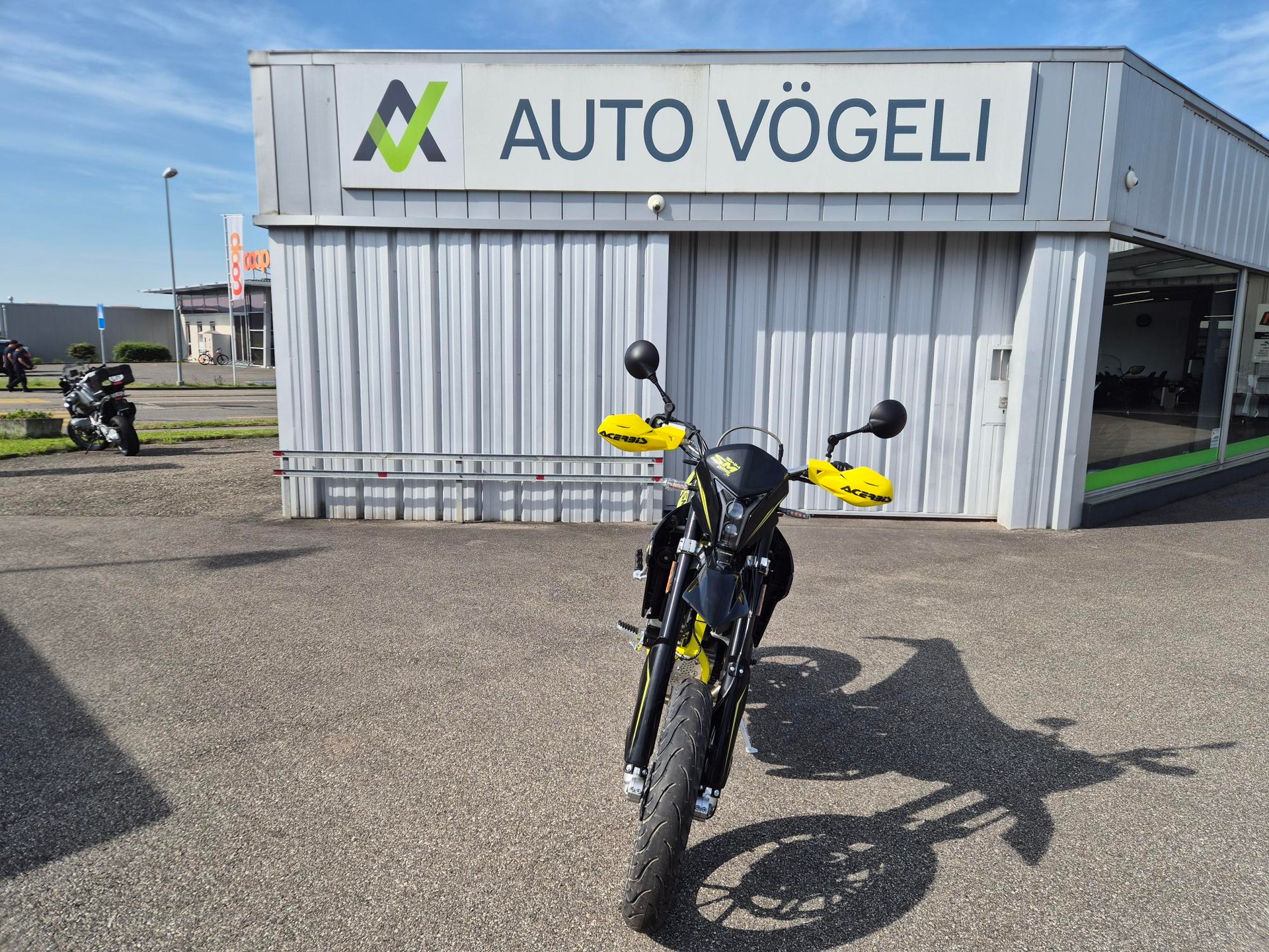 SWM 125 R-showroom-element-2