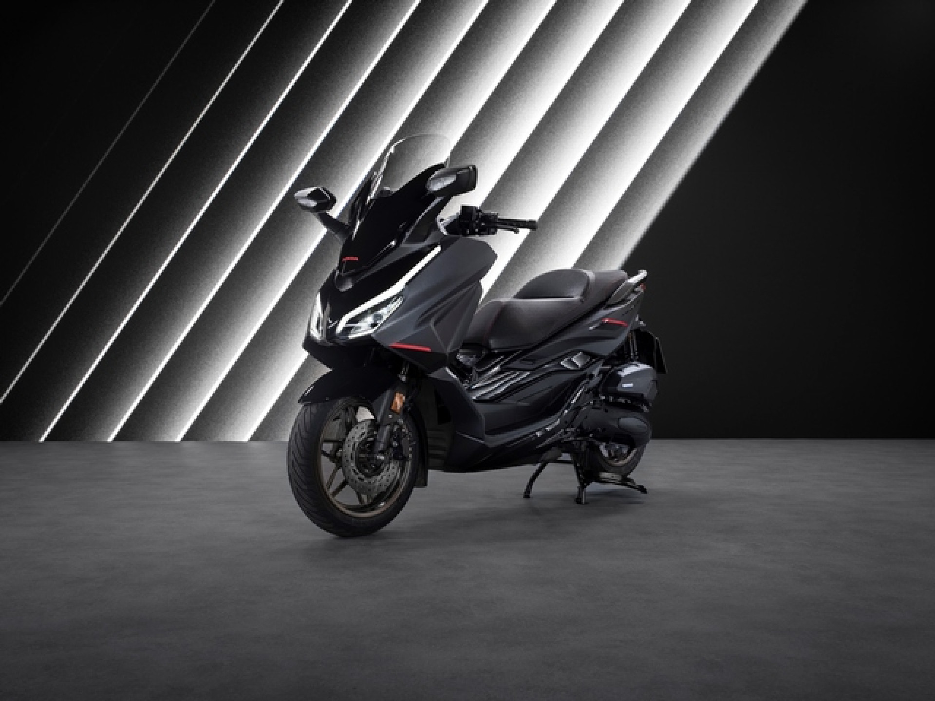 HONDA NSS 125 Forza Special Edition-showroom-element-1