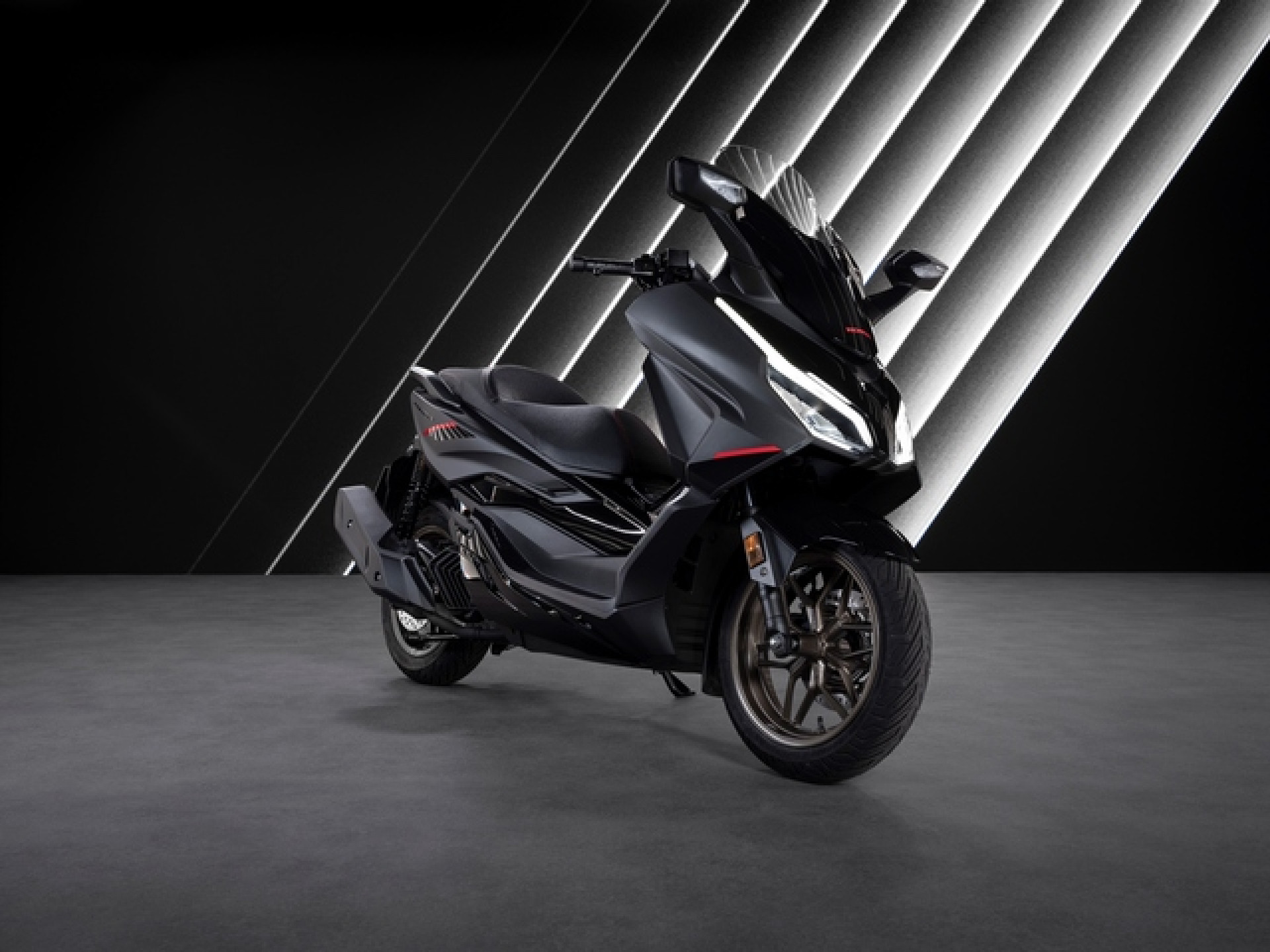 HONDA NSS 125 Forza Special Edition