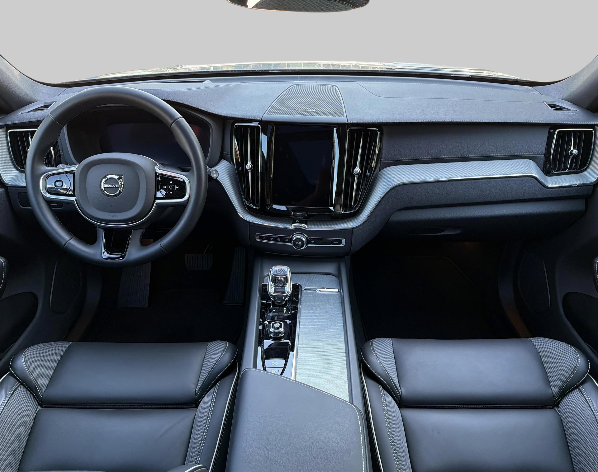 VOLVO XC60 2.0 T6 TE Ultimate Dark e-image-5