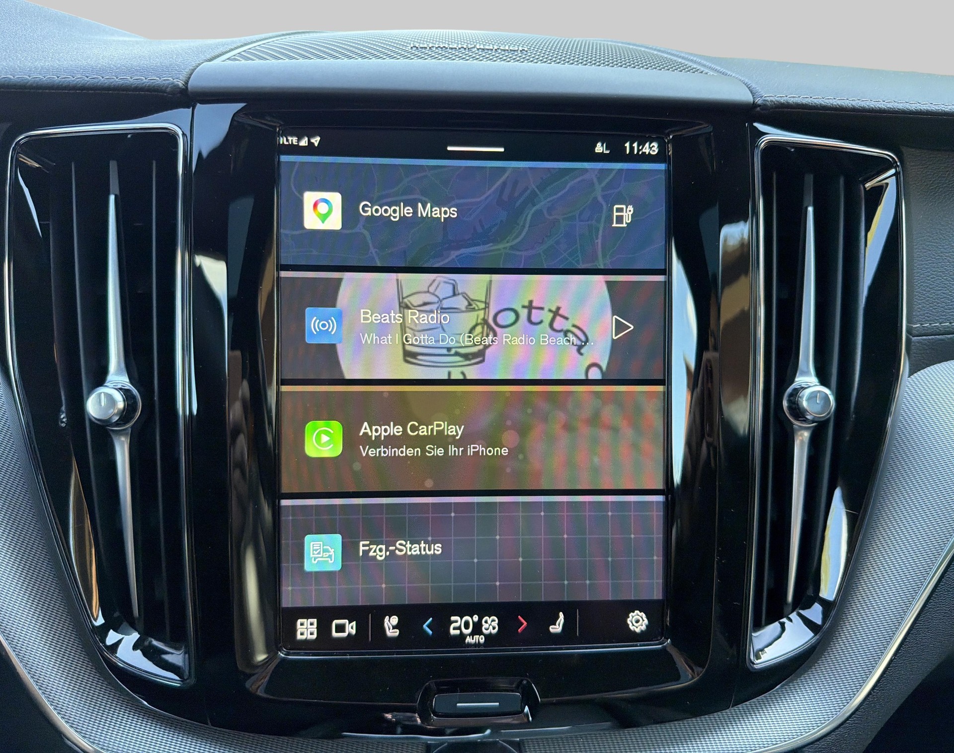 VOLVO XC60 2.0 T6 TE Ultimate Dark e-image-12